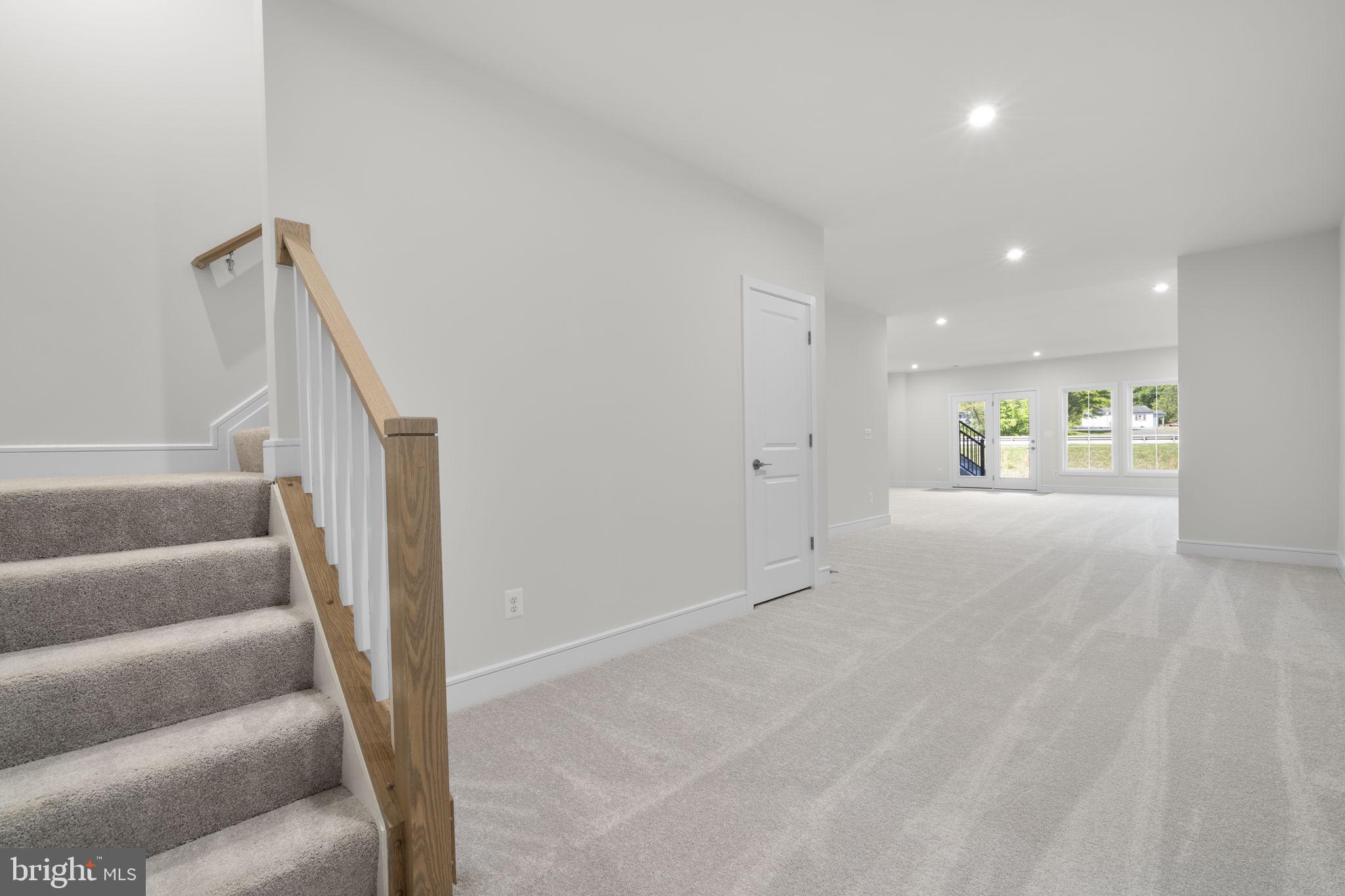 2 GOLDEN HOLLY DRIVE STONE 36-F2