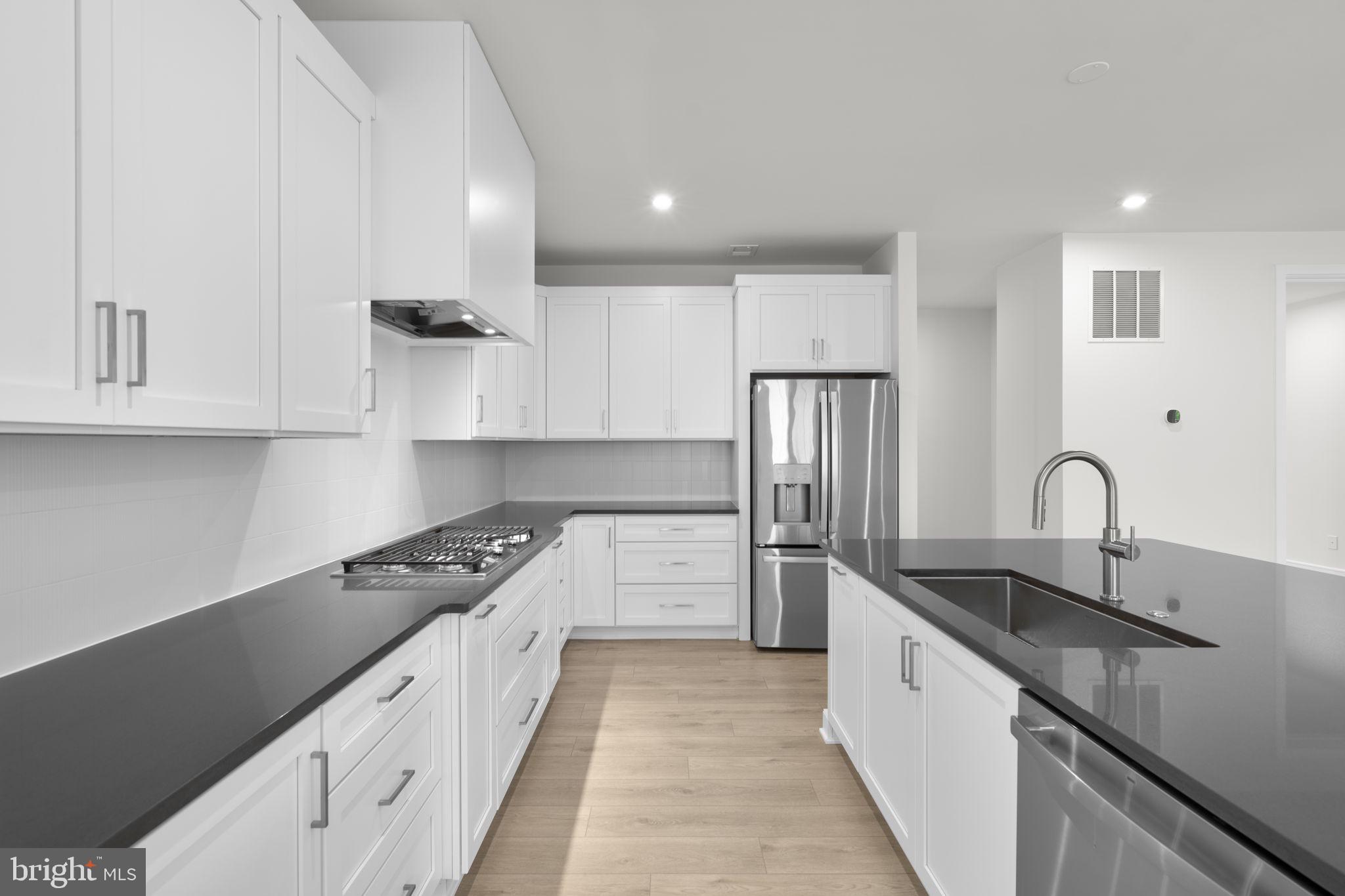 2 GOLDEN HOLLY DRIVE STONE 36-F2