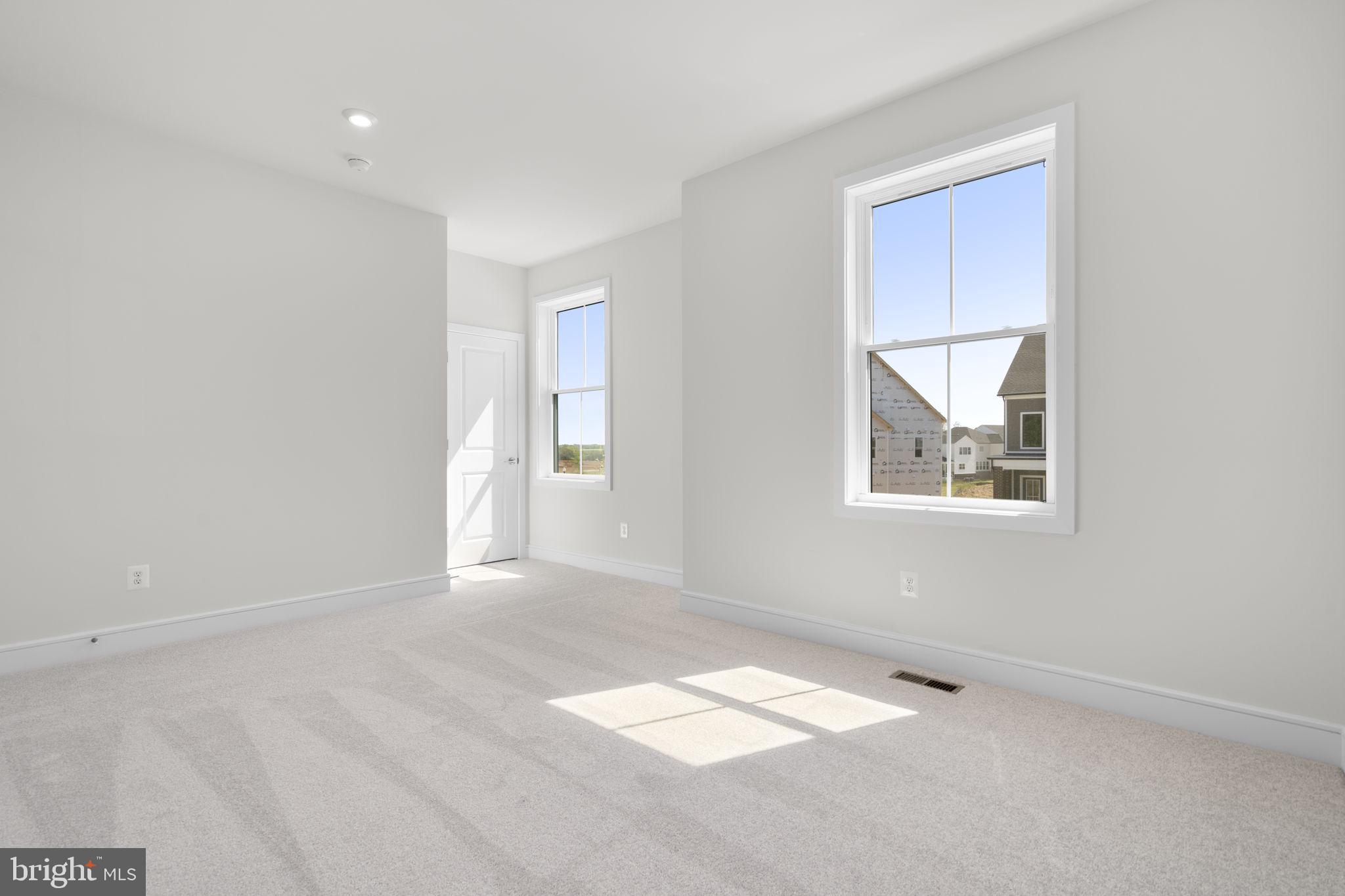 2 GOLDEN HOLLY DRIVE STONE 36-F2