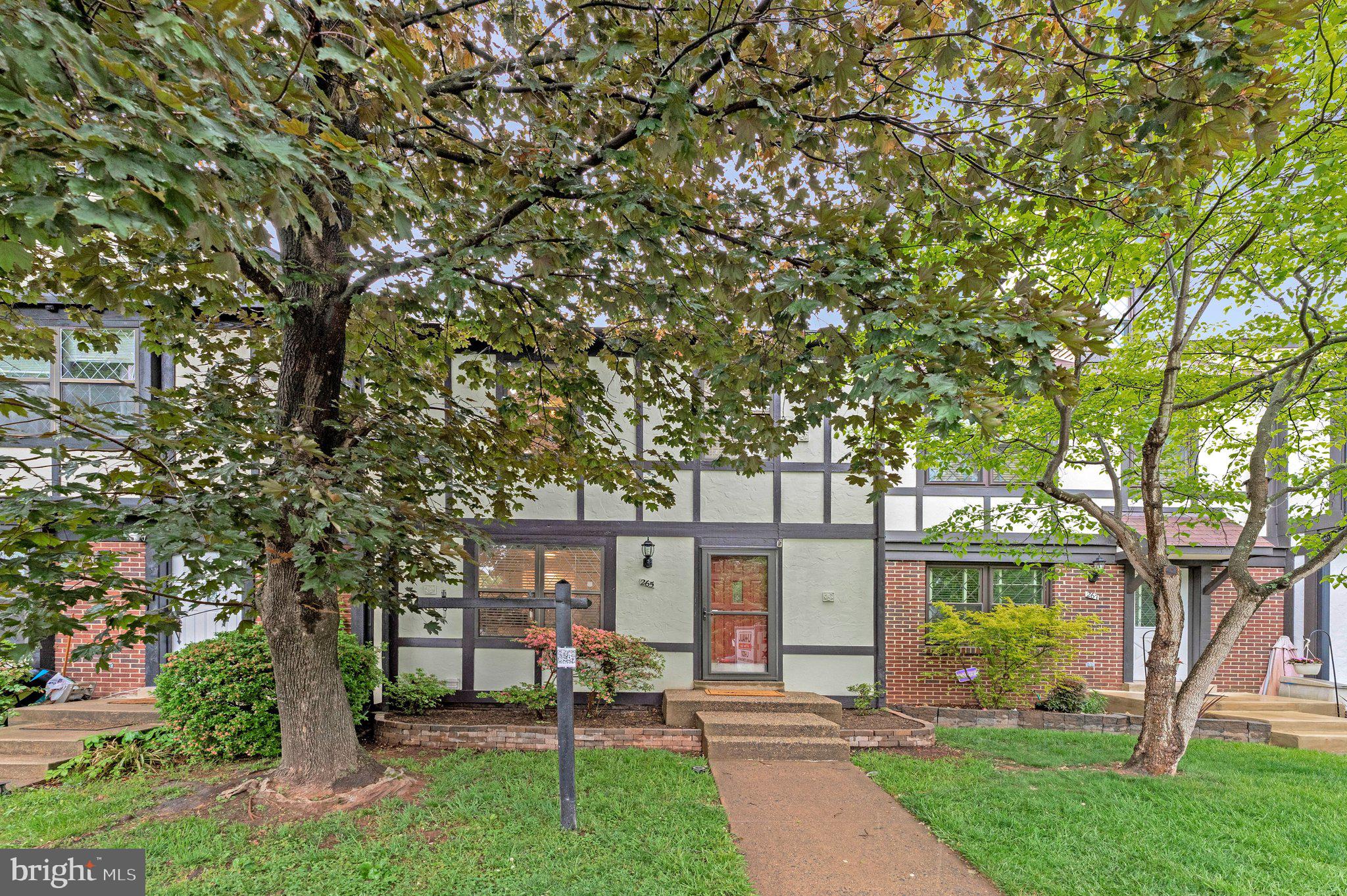 265 CHELMSFORD COURT