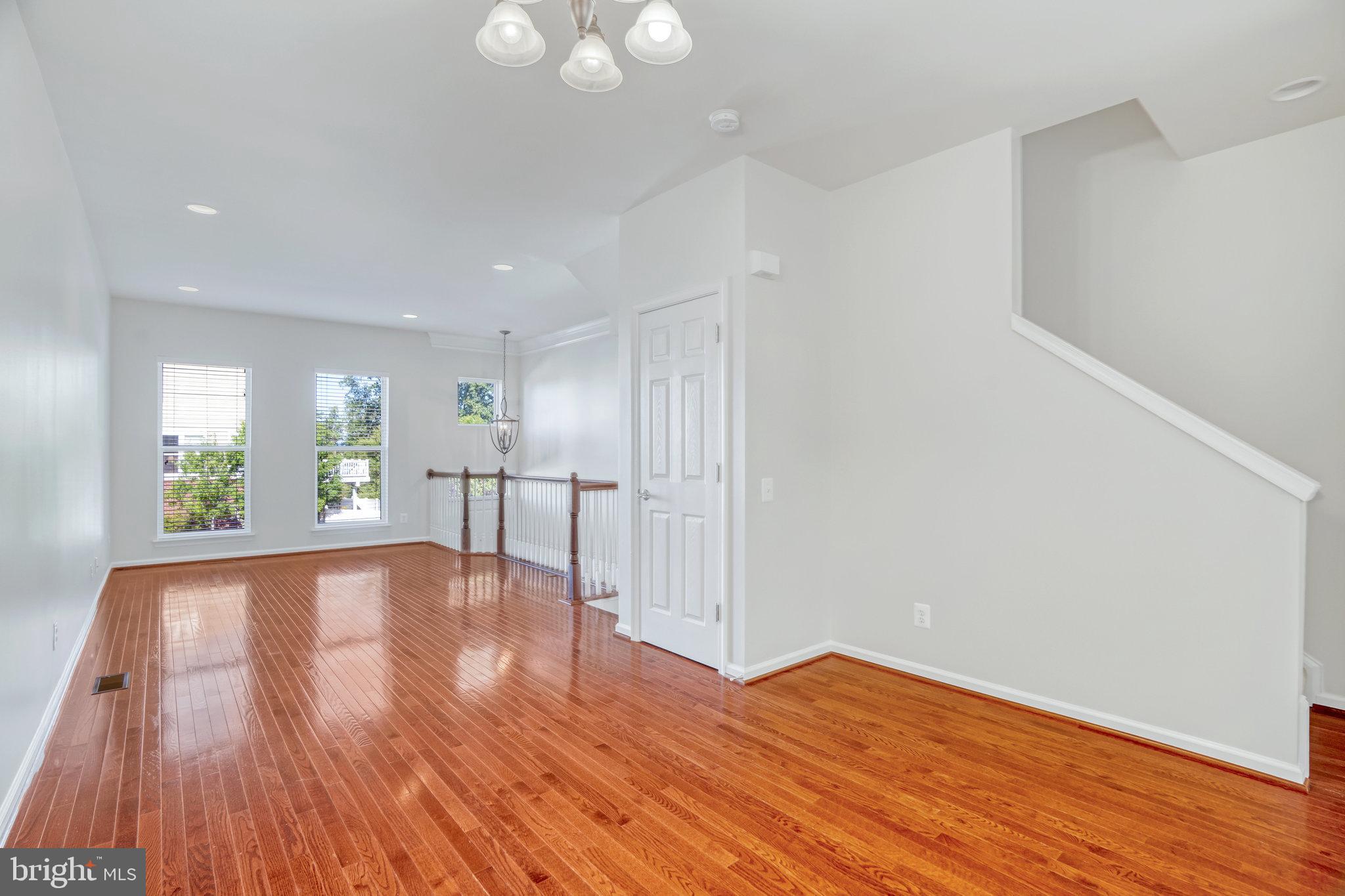 22442 SNOW POWDER TERRACE