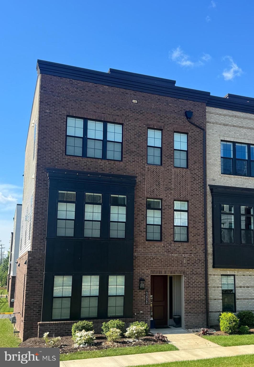 43920 LUDWELL FARM SQUARE