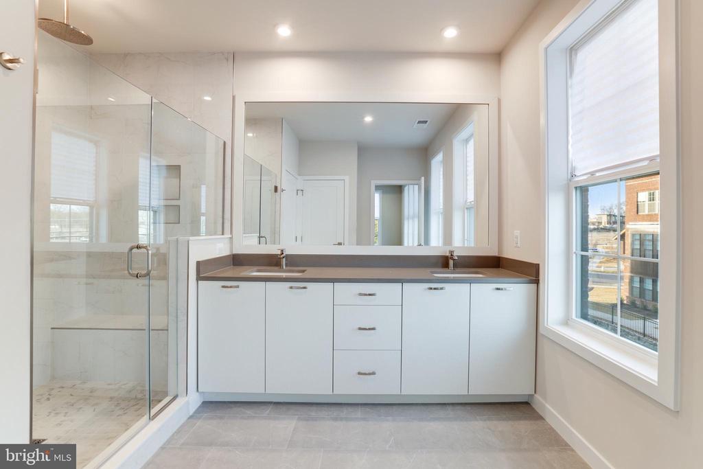 43920 LUDWELL FARM SQUARE