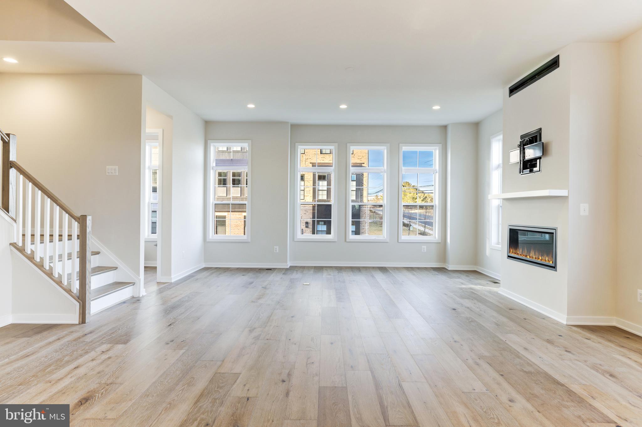 43920 LUDWELL FARM SQUARE