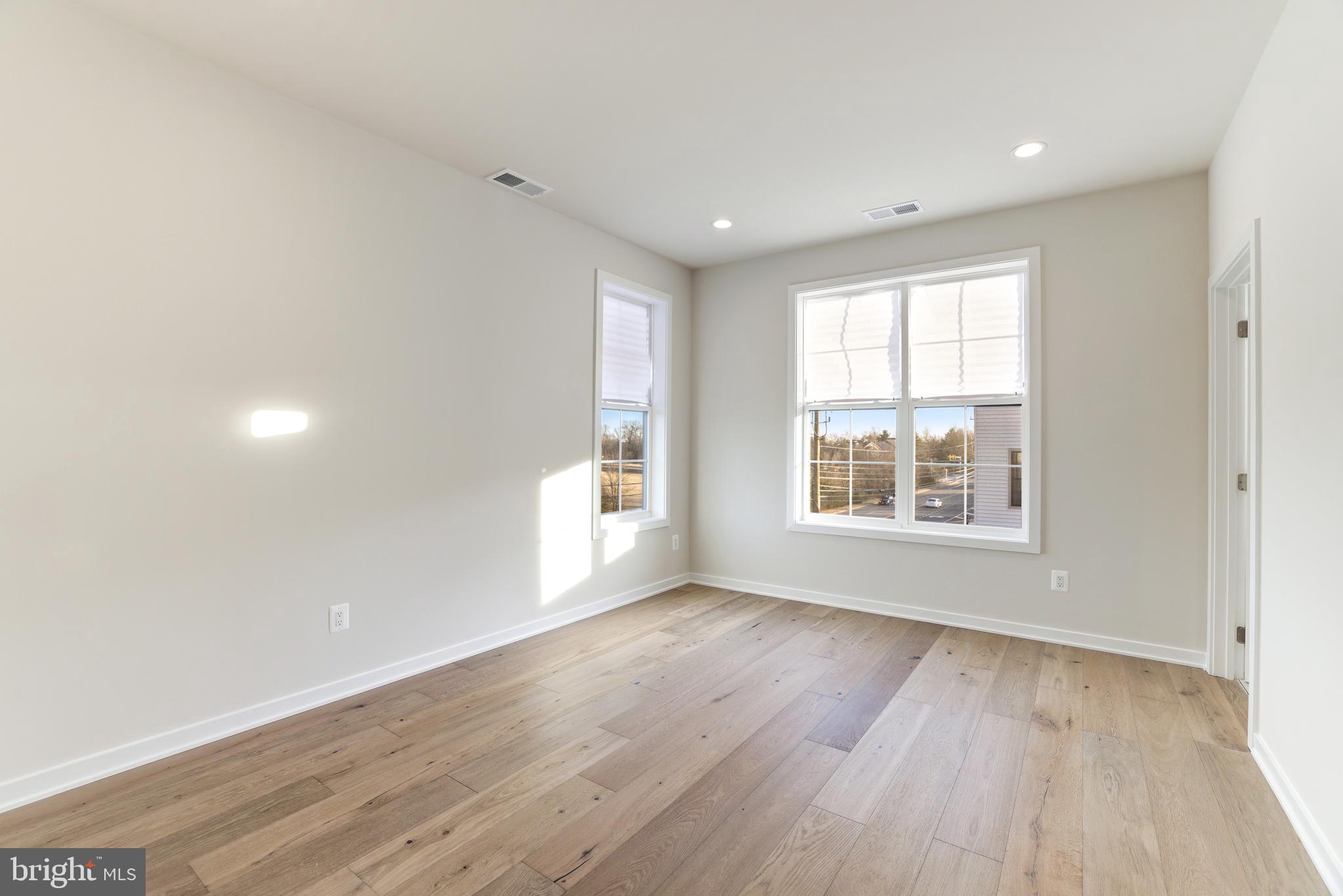 43920 LUDWELL FARM SQUARE