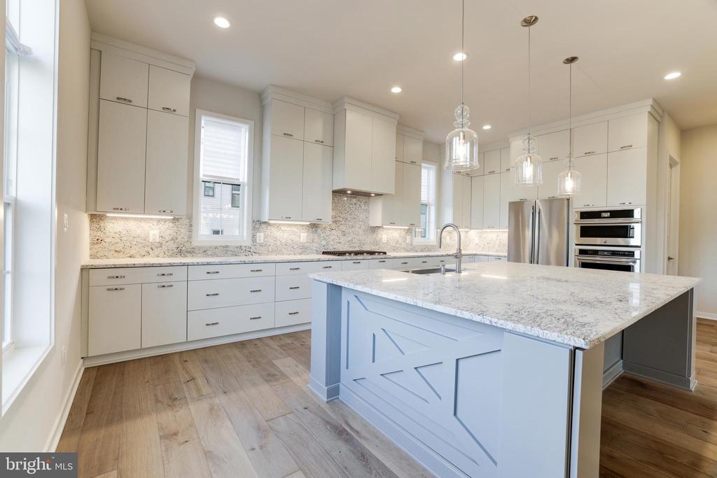 43920 LUDWELL FARM SQUARE