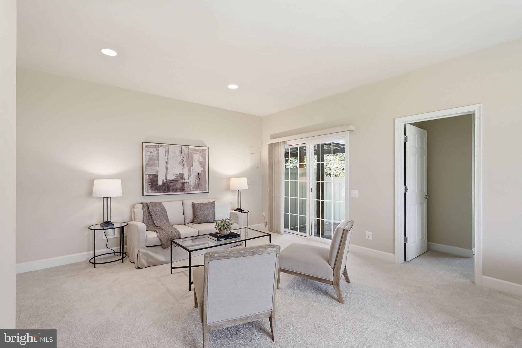42695 WILMAR SQUARE