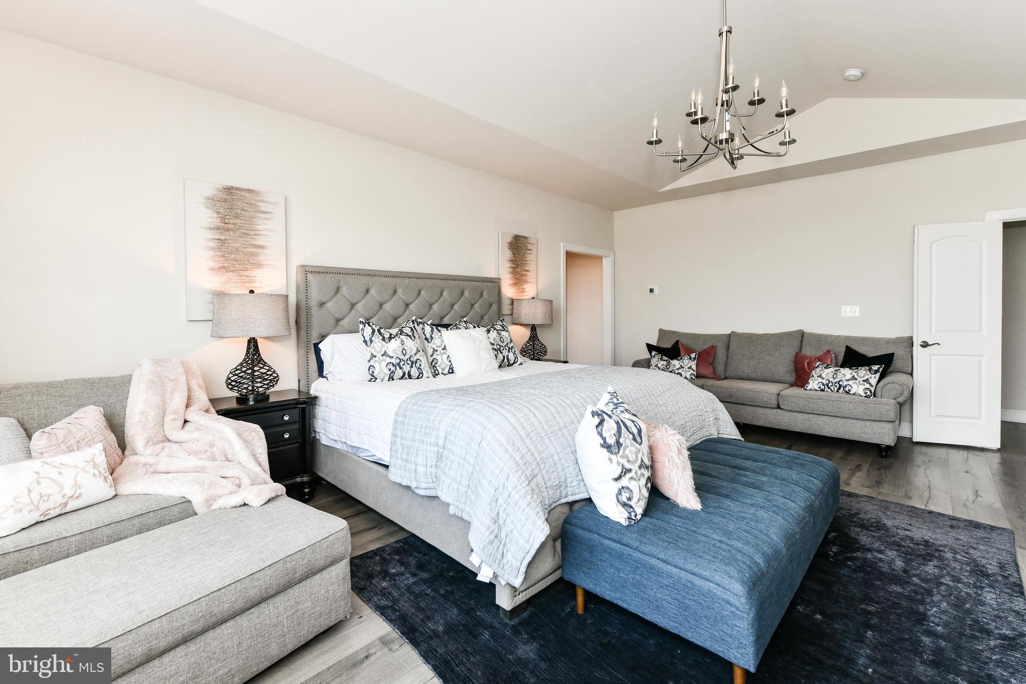 18030 MAINTREE FARM COURT