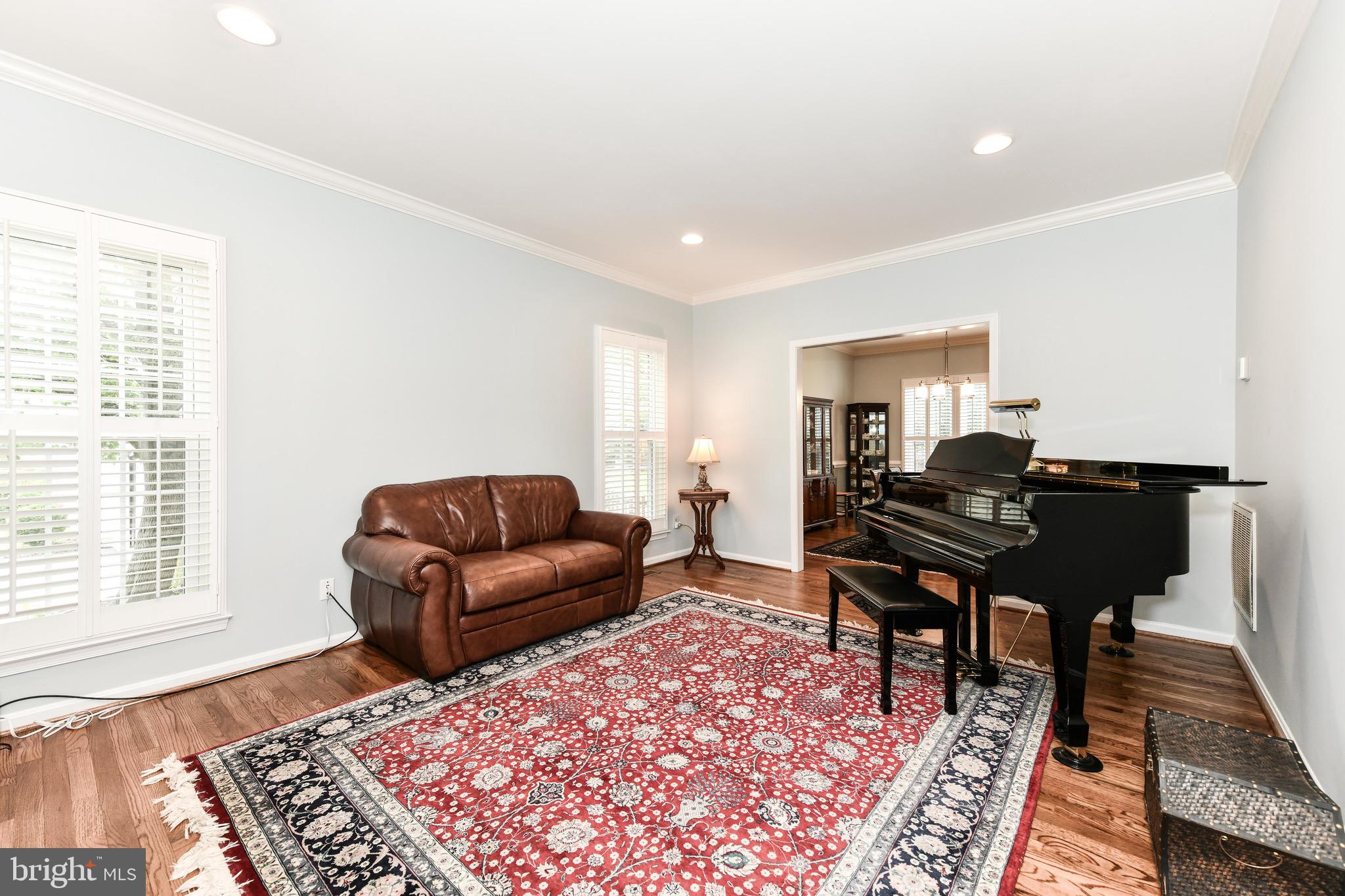43478 GOLDEN MEADOW CIRCLE