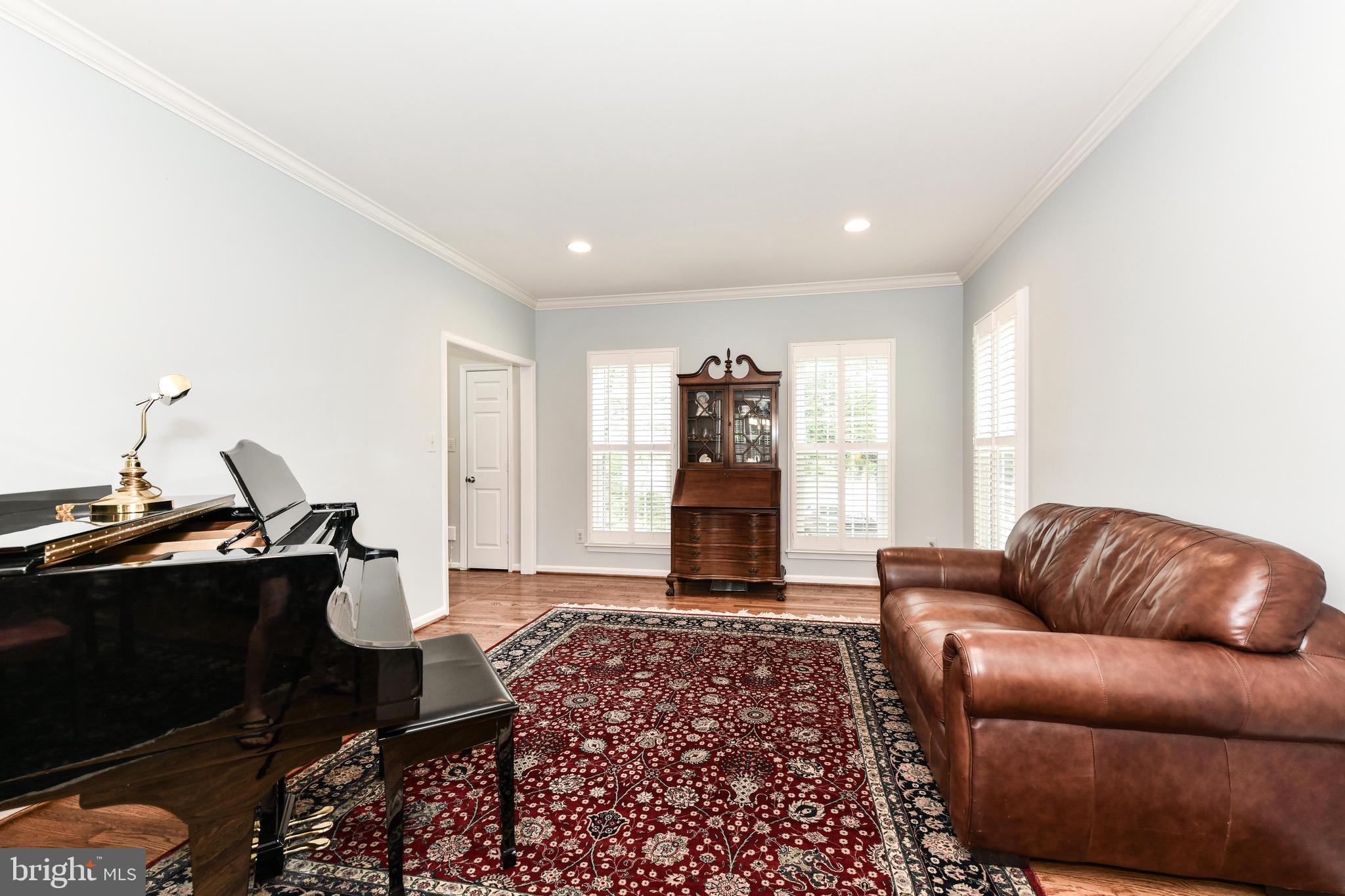 43478 GOLDEN MEADOW CIRCLE