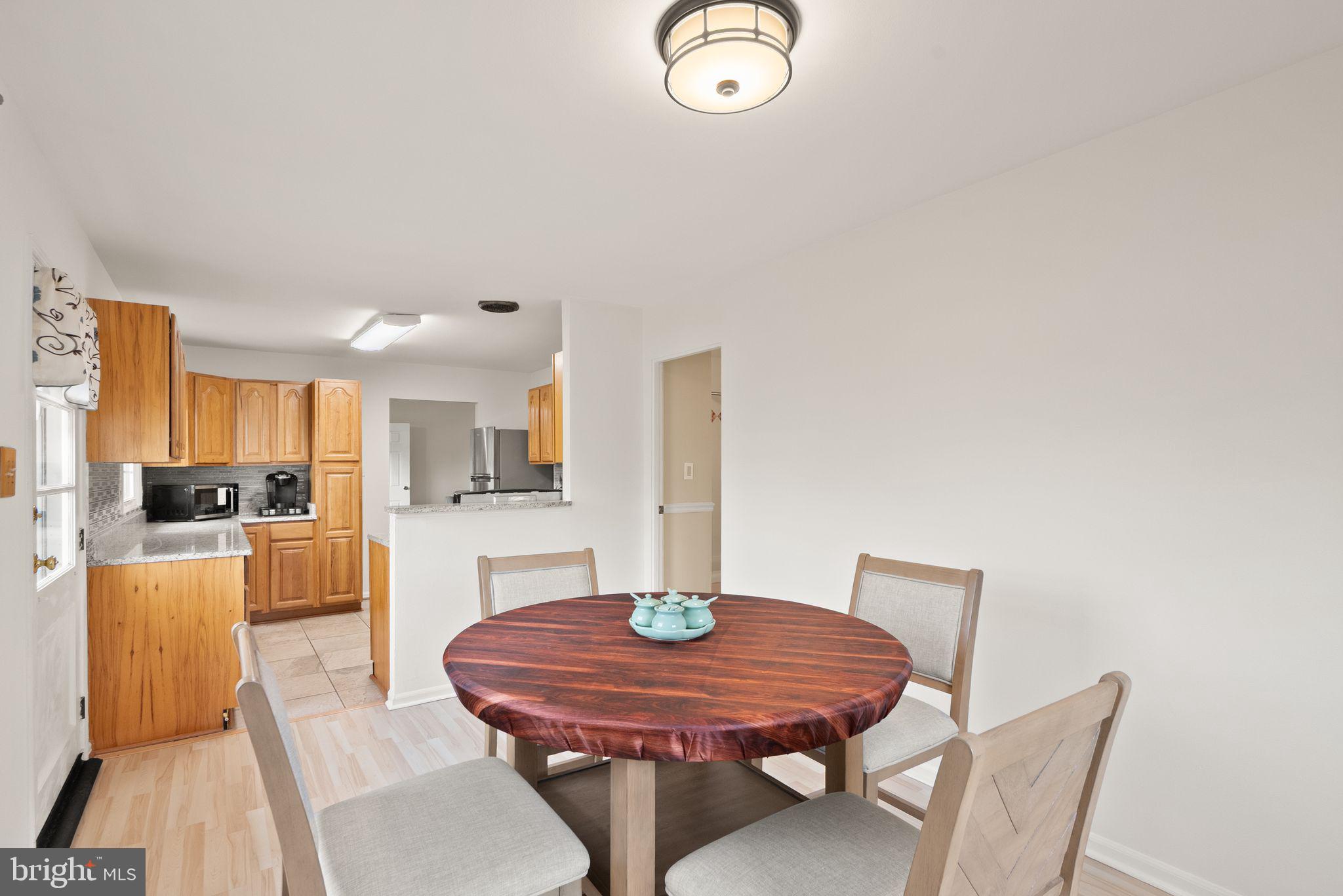 514 W NETTLE TREE ROAD