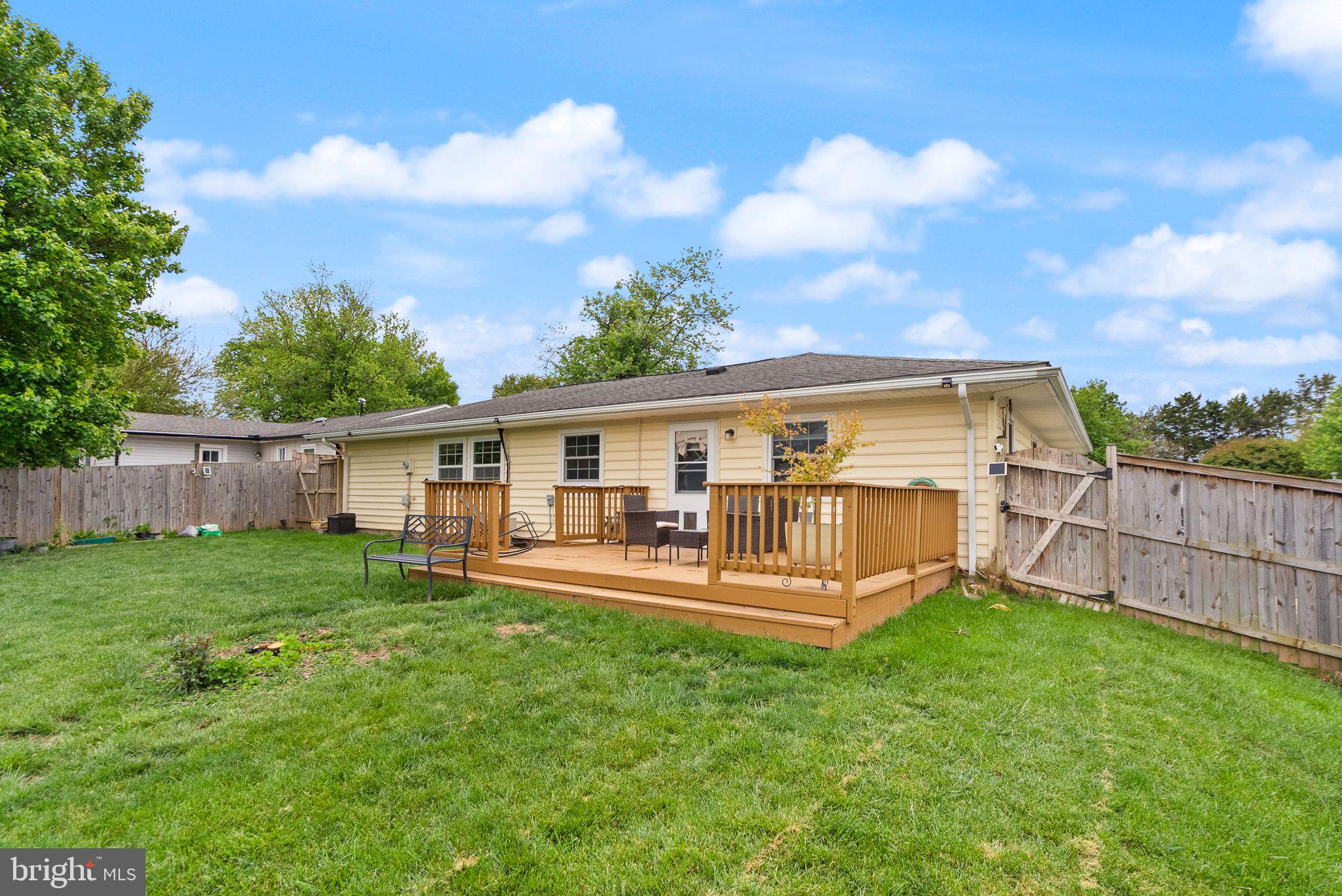 514 W NETTLE TREE ROAD