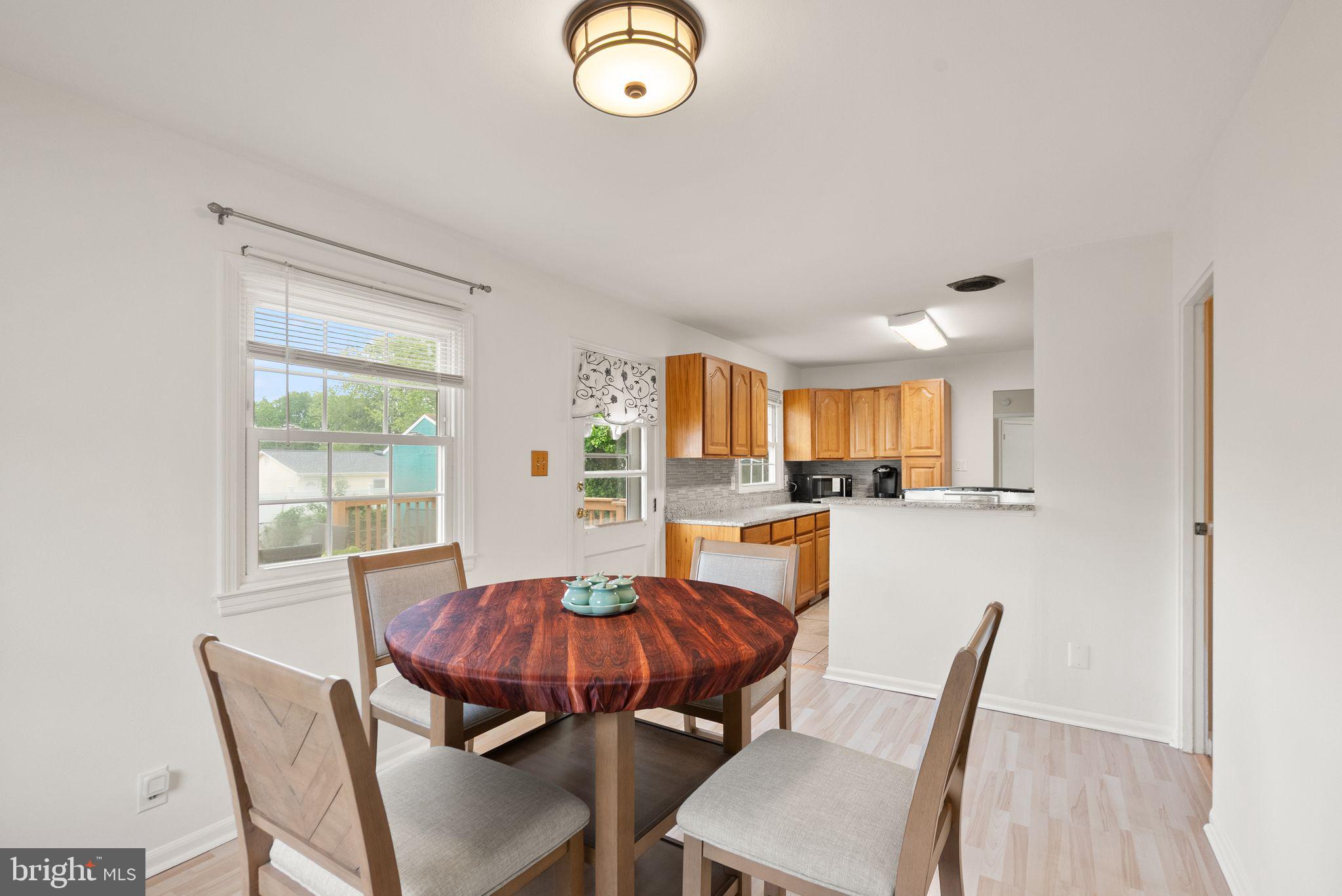 514 W NETTLE TREE ROAD