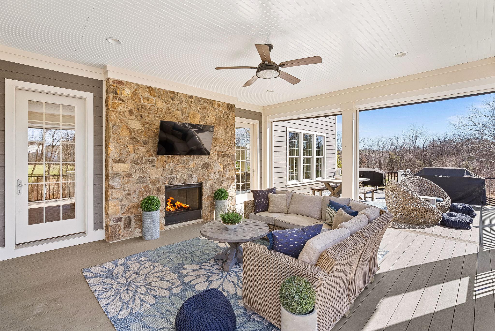 41061 BLUE LARKSPUR COURT