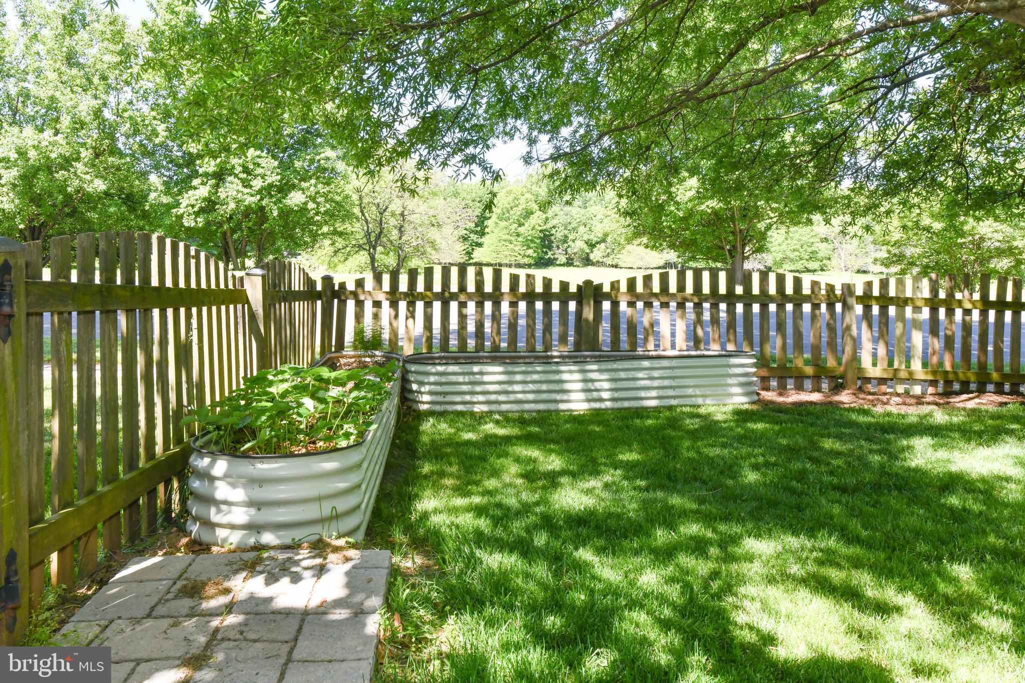 1 GLENGYLE LANE
