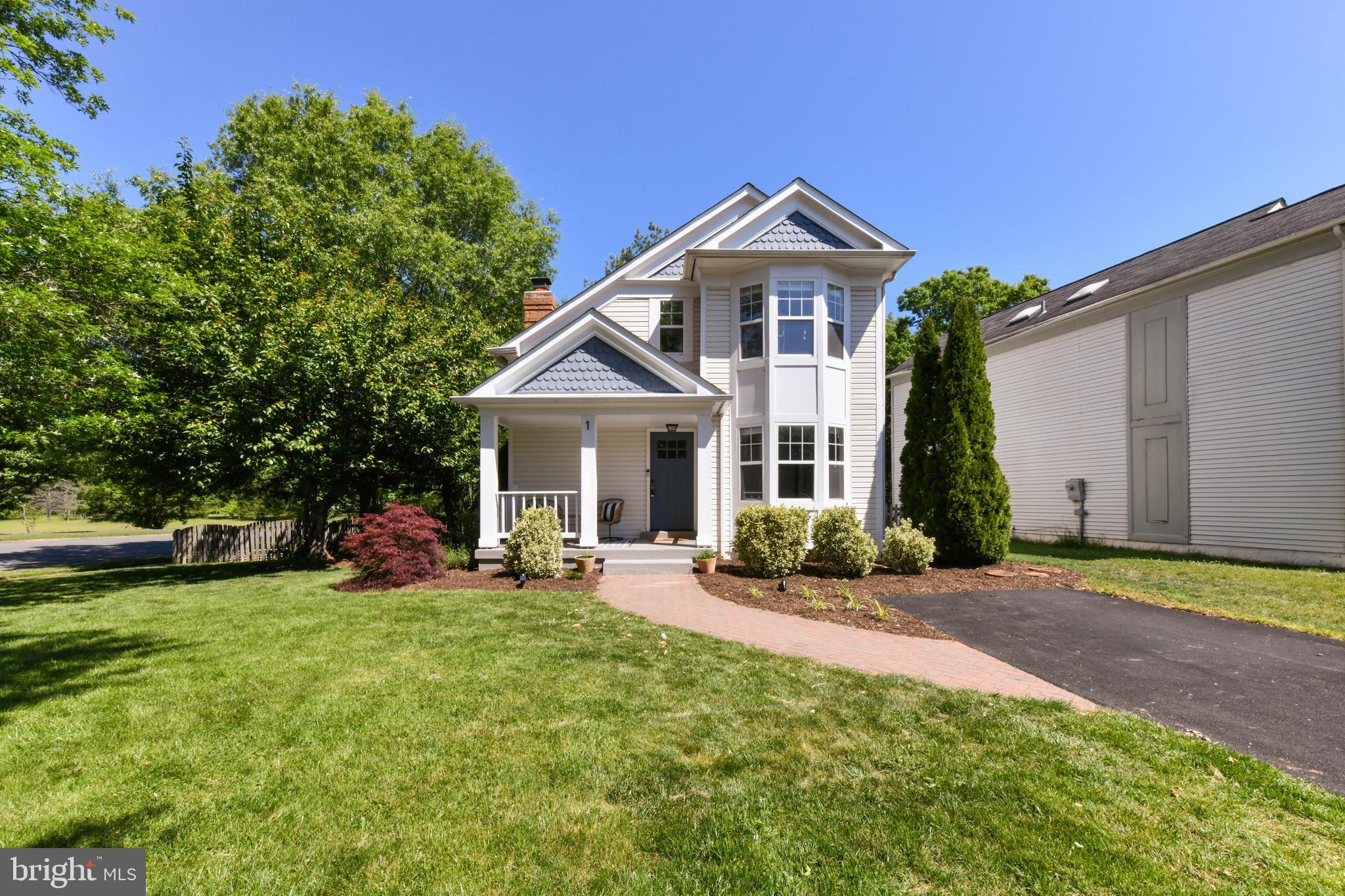 1 GLENGYLE LANE
