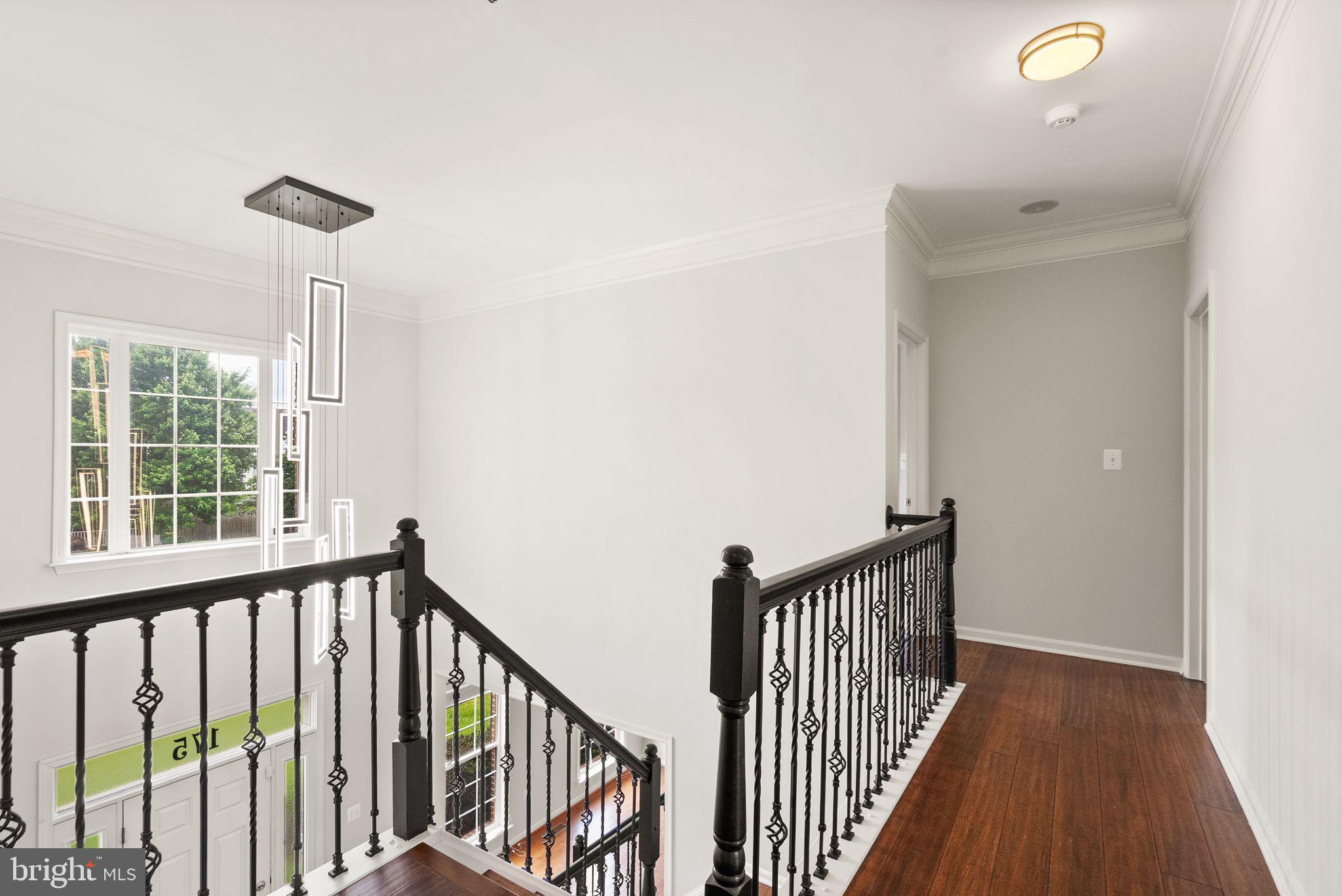 175 ALPINE DRIVE SE