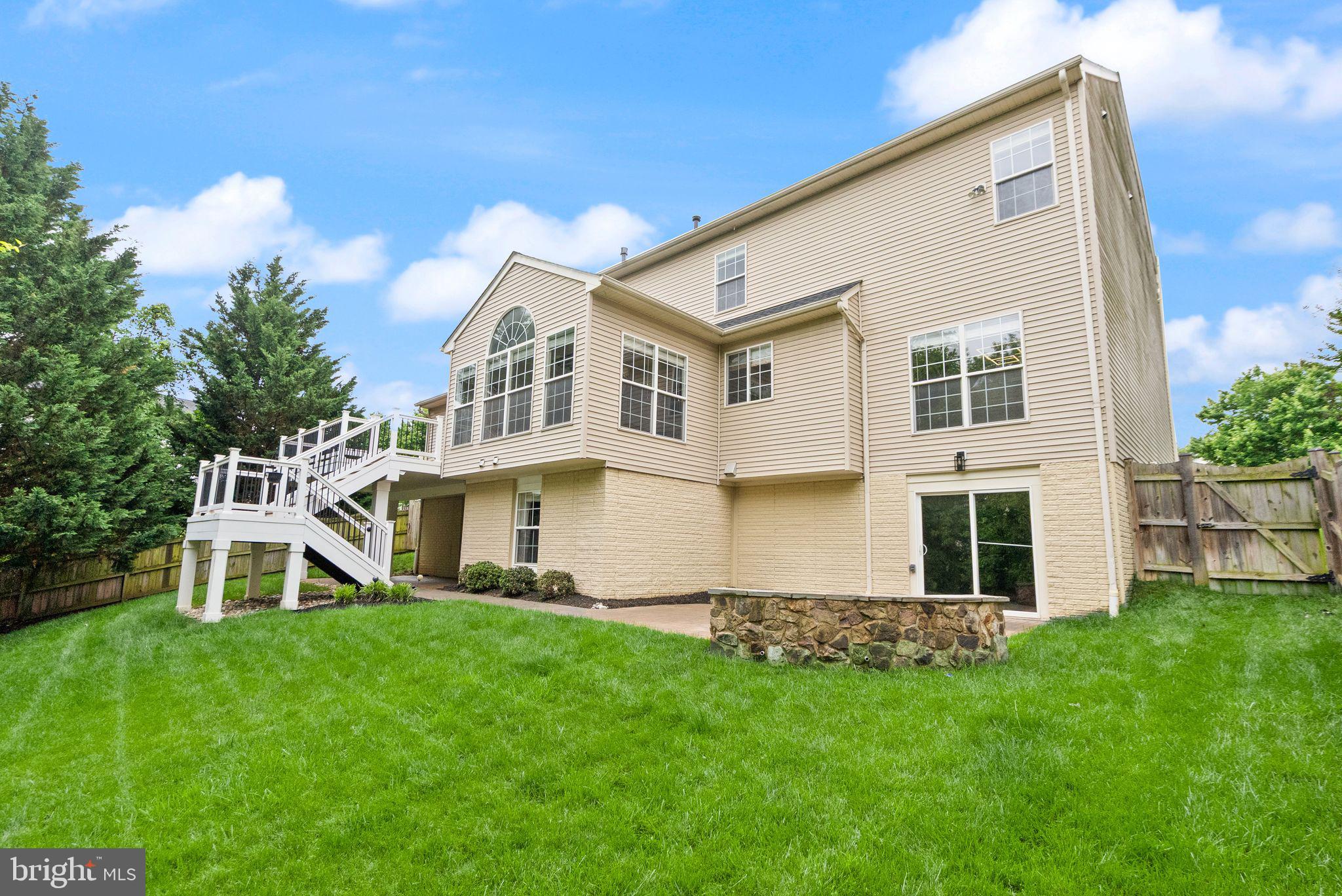 175 ALPINE DRIVE SE