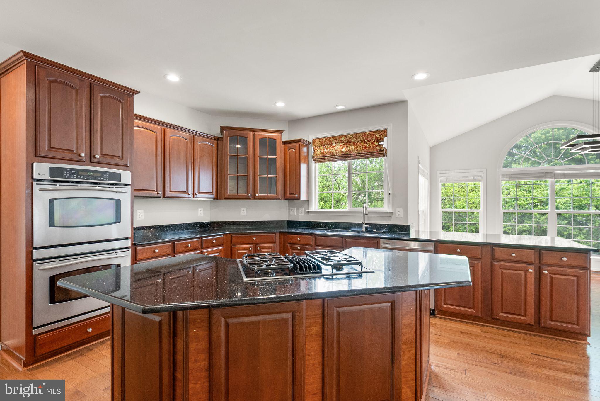 175 ALPINE DRIVE SE