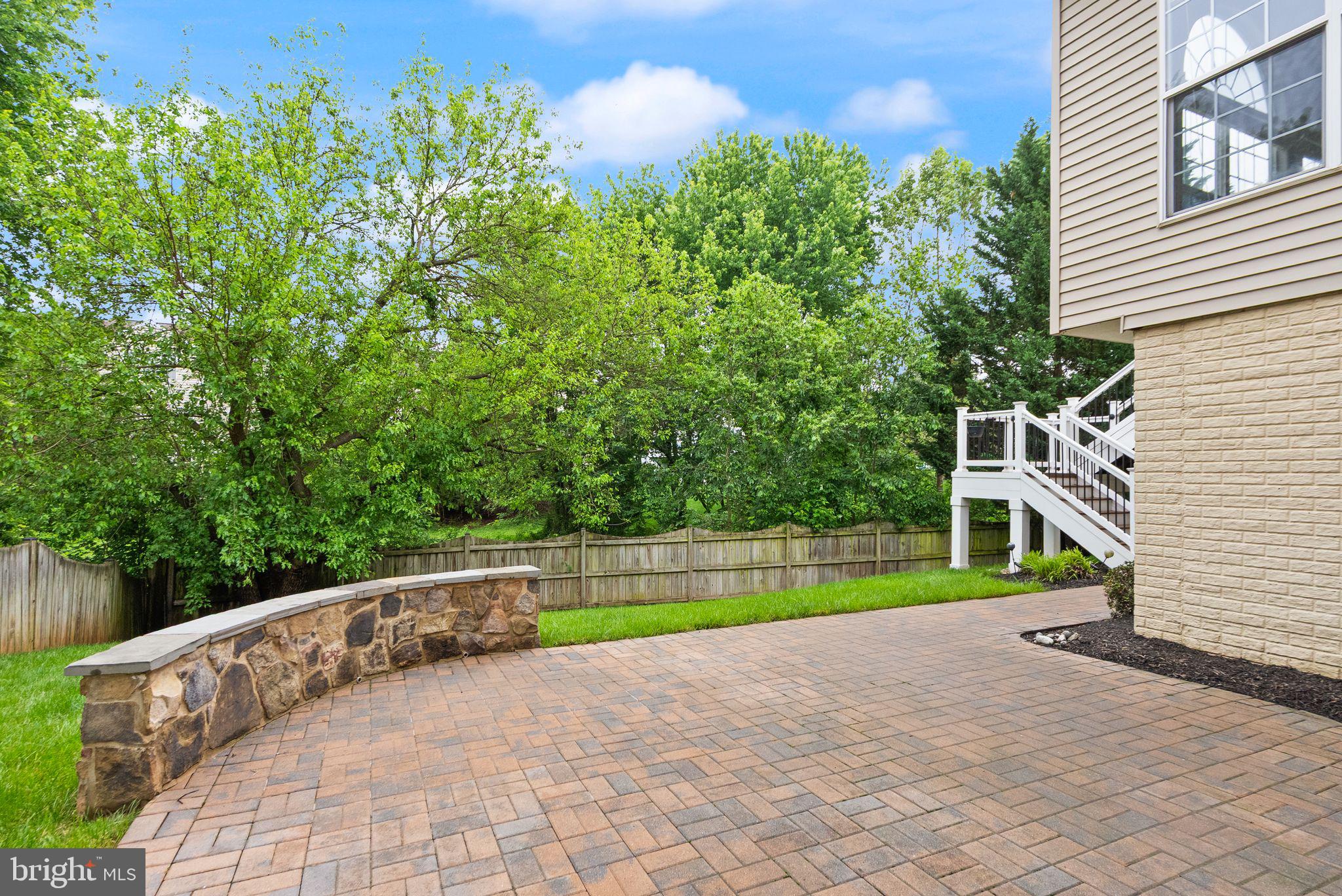 175 ALPINE DRIVE SE