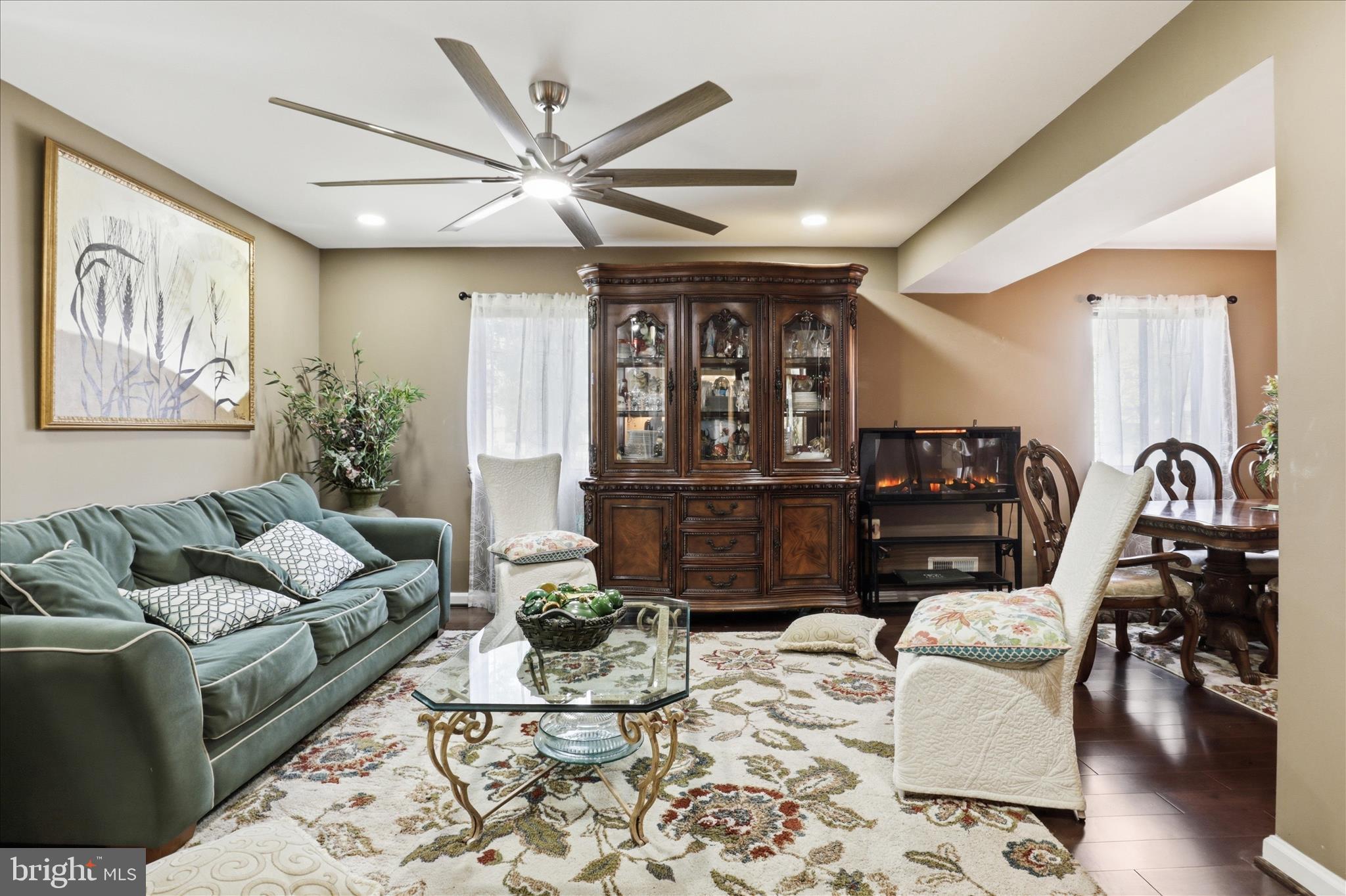 211 KEYES COURT