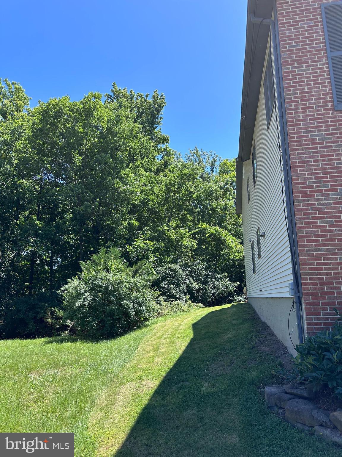 211 KEYES COURT