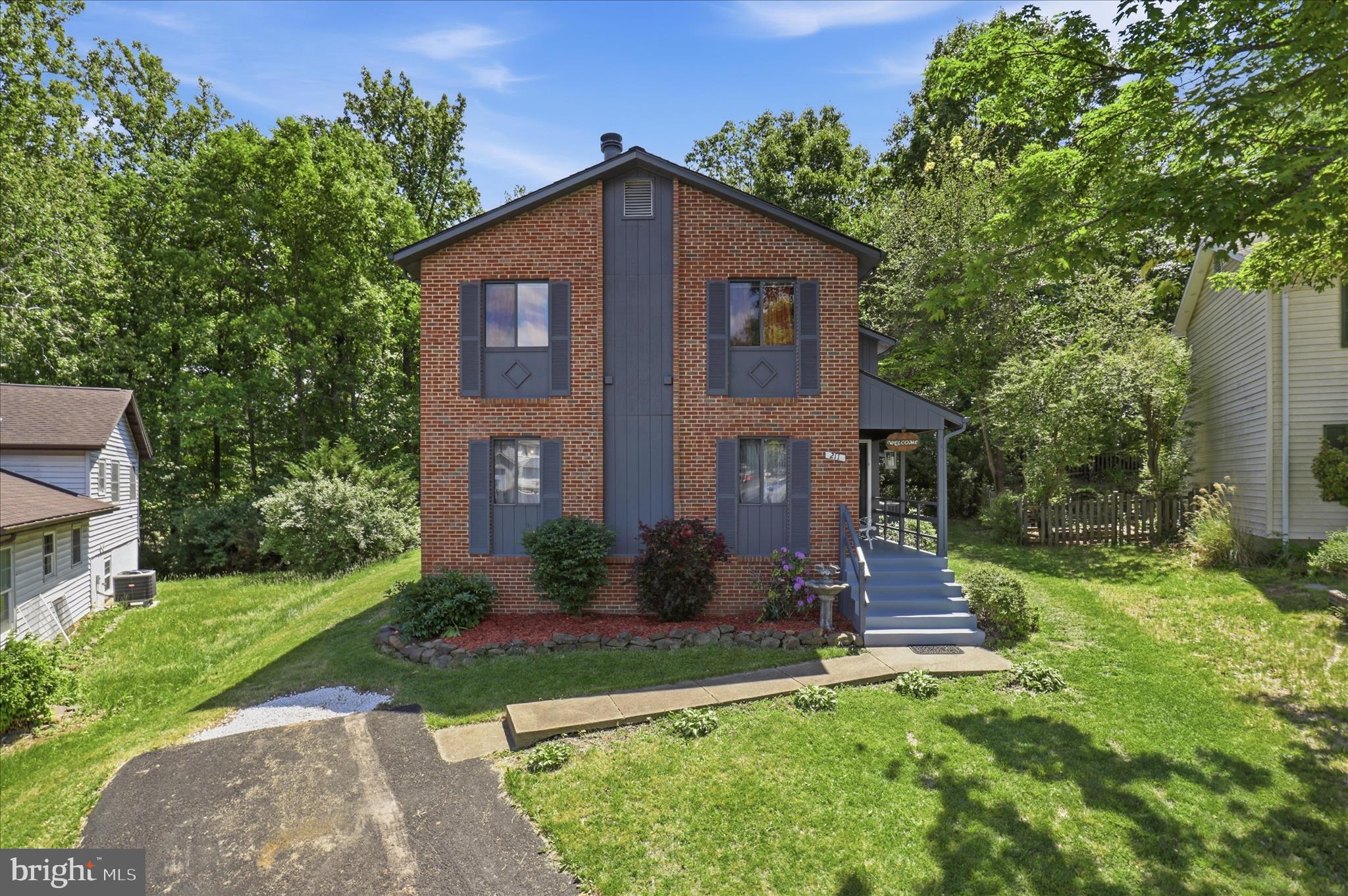 211 KEYES COURT