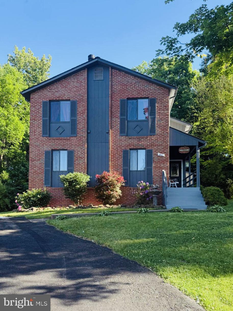 211 KEYES COURT