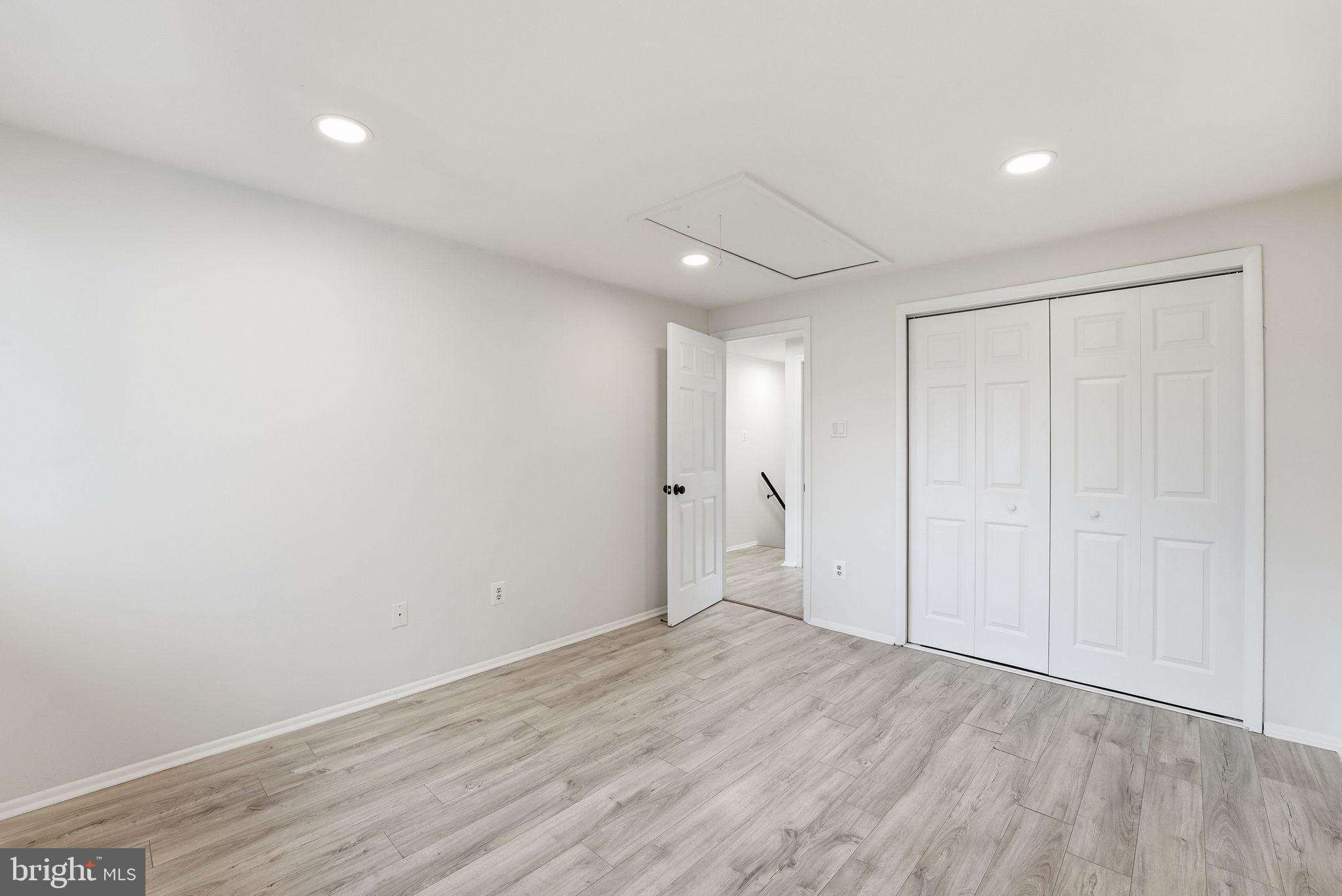 208 WILLOW TERRACE