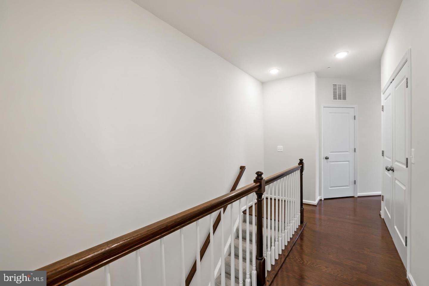 1102 RIBBON LIMESTONE TERRACE SE