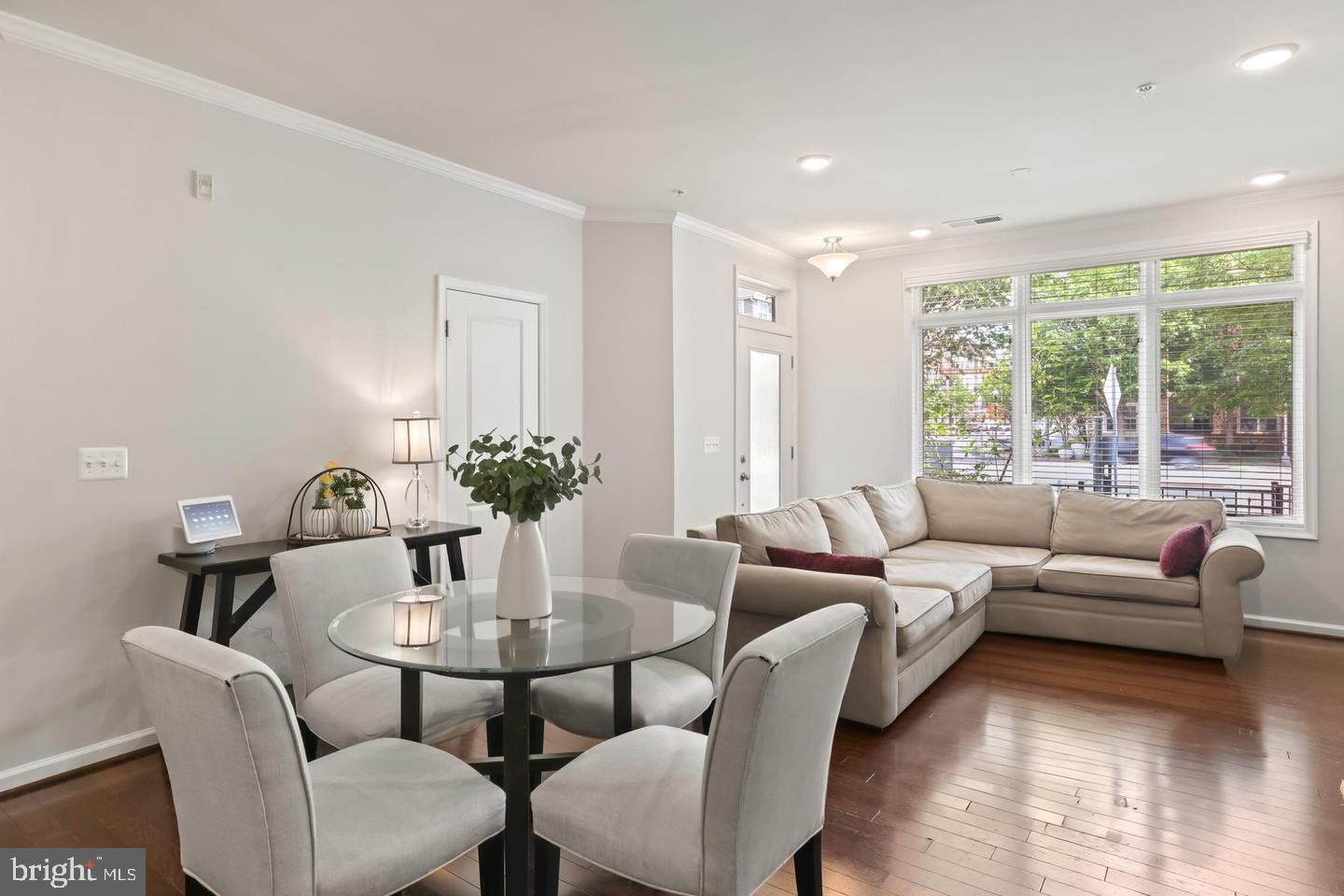1102 RIBBON LIMESTONE TERRACE SE