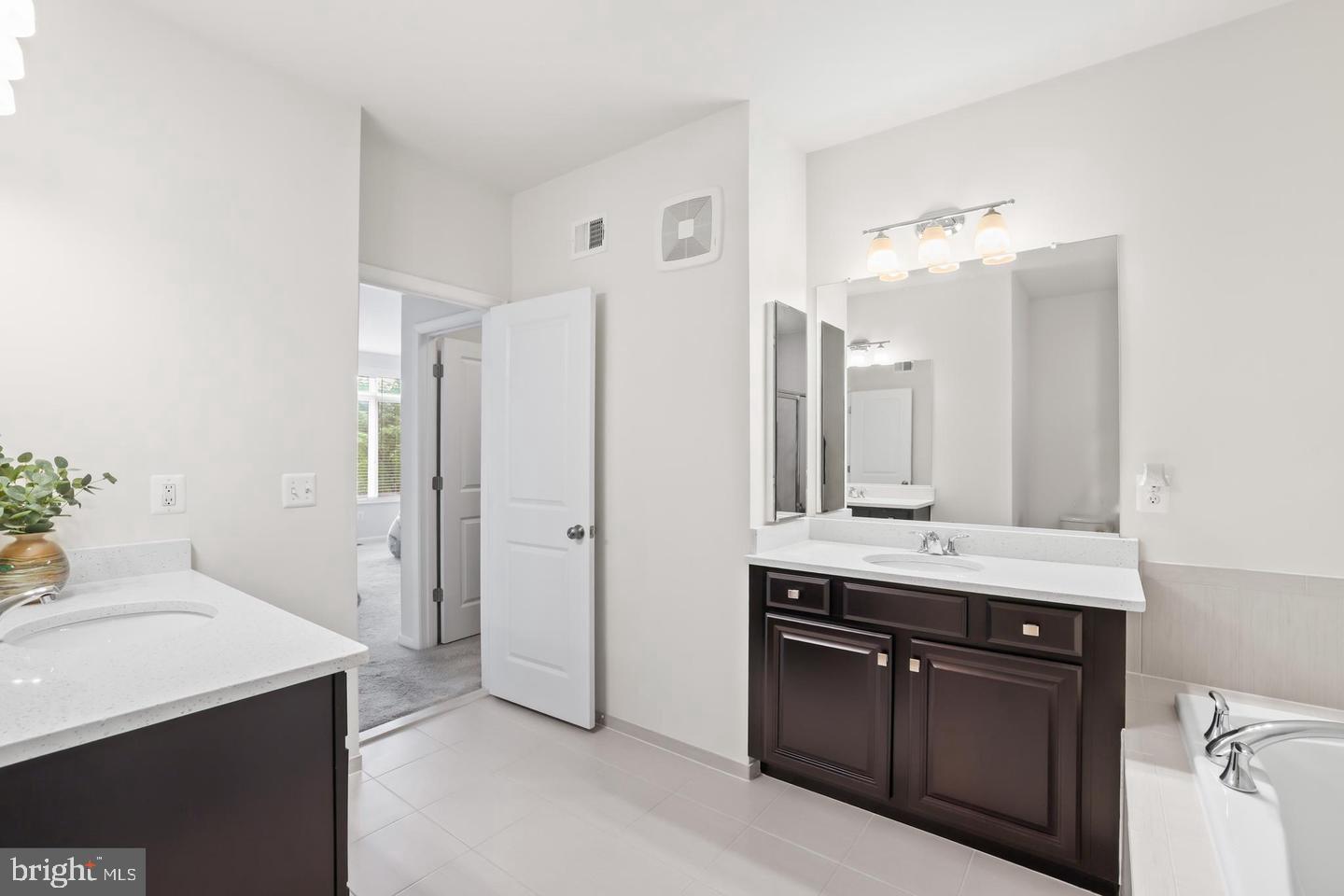 1102 RIBBON LIMESTONE TERRACE SE