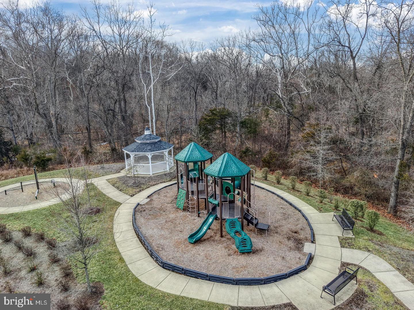 1102 RIBBON LIMESTONE TERRACE SE