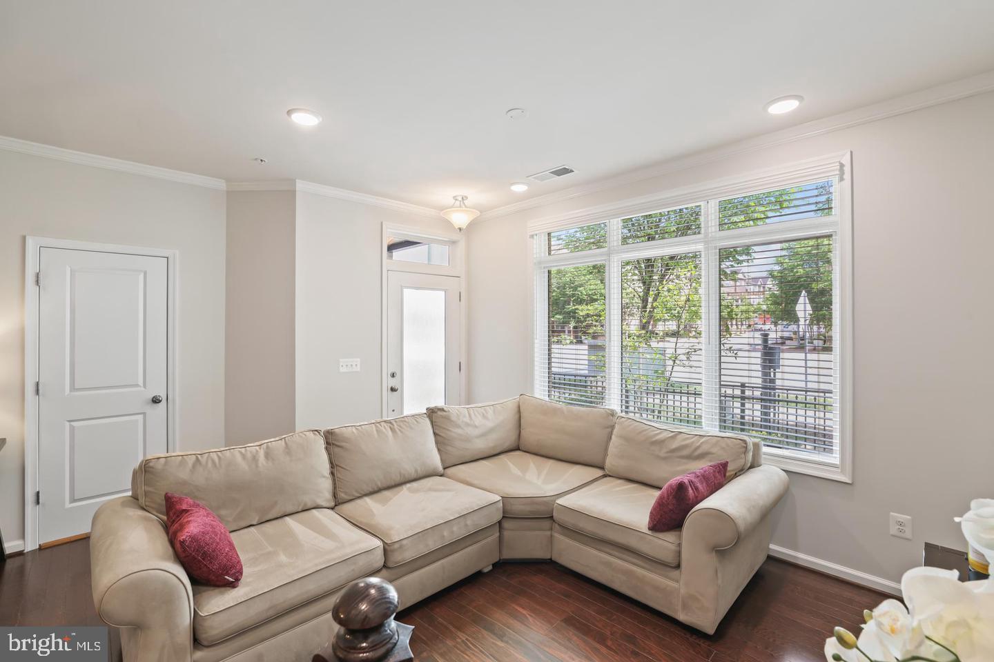 1102 RIBBON LIMESTONE TERRACE SE