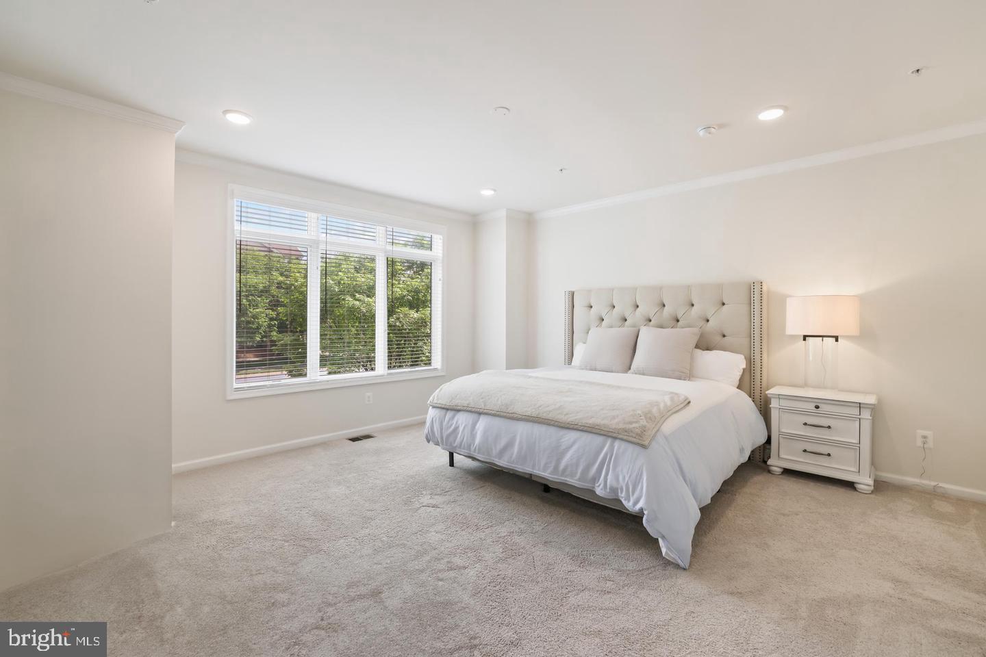 1102 RIBBON LIMESTONE TERRACE SE