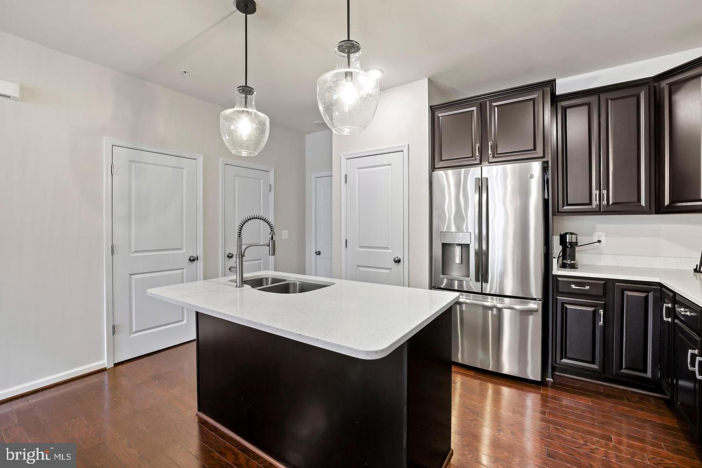 1102 RIBBON LIMESTONE TERRACE SE