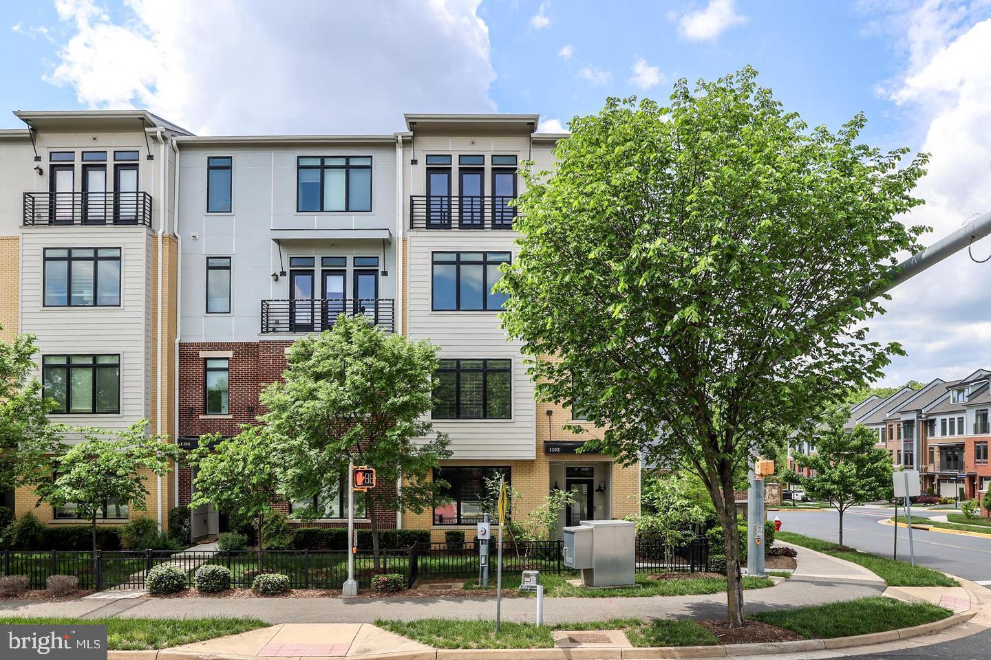 1102 RIBBON LIMESTONE TERRACE SE