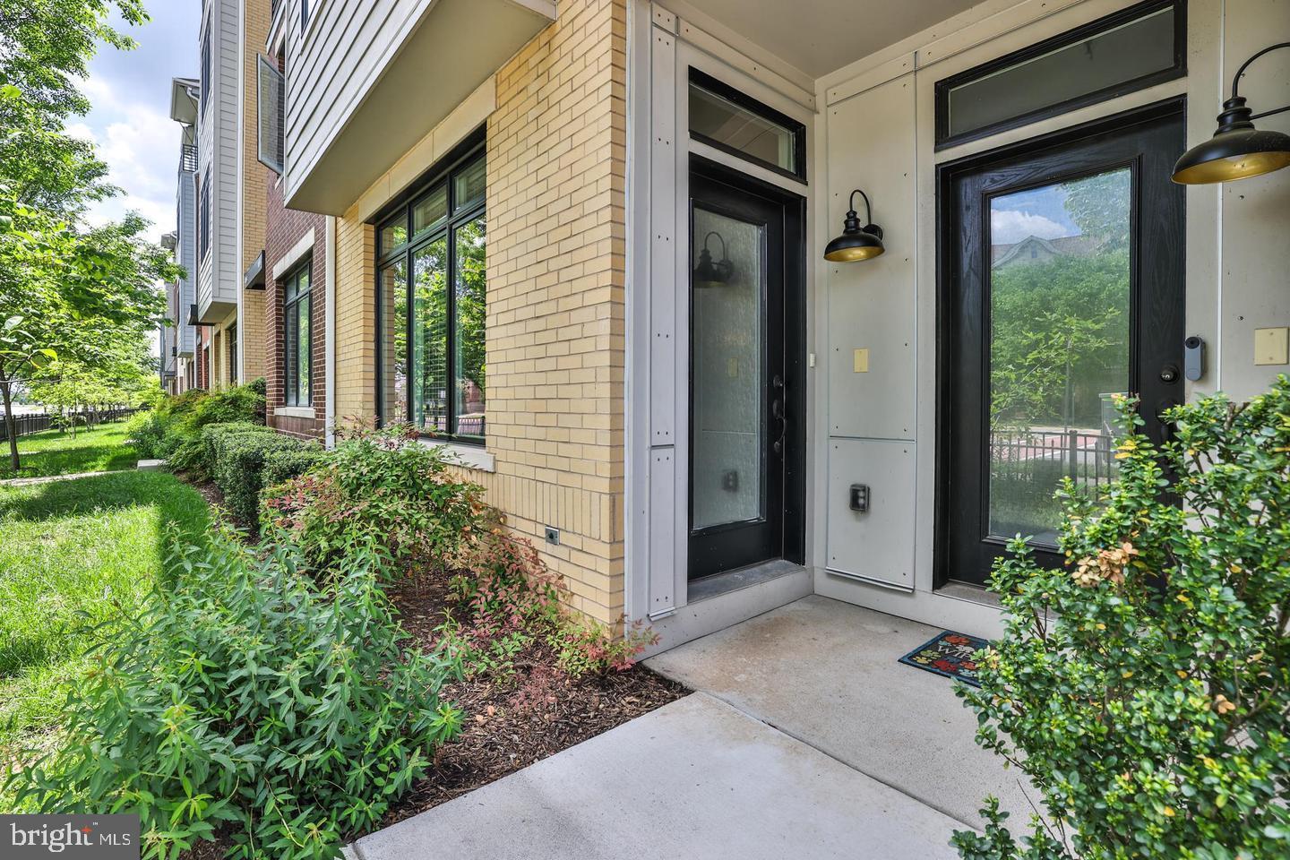 1102 RIBBON LIMESTONE TERRACE SE