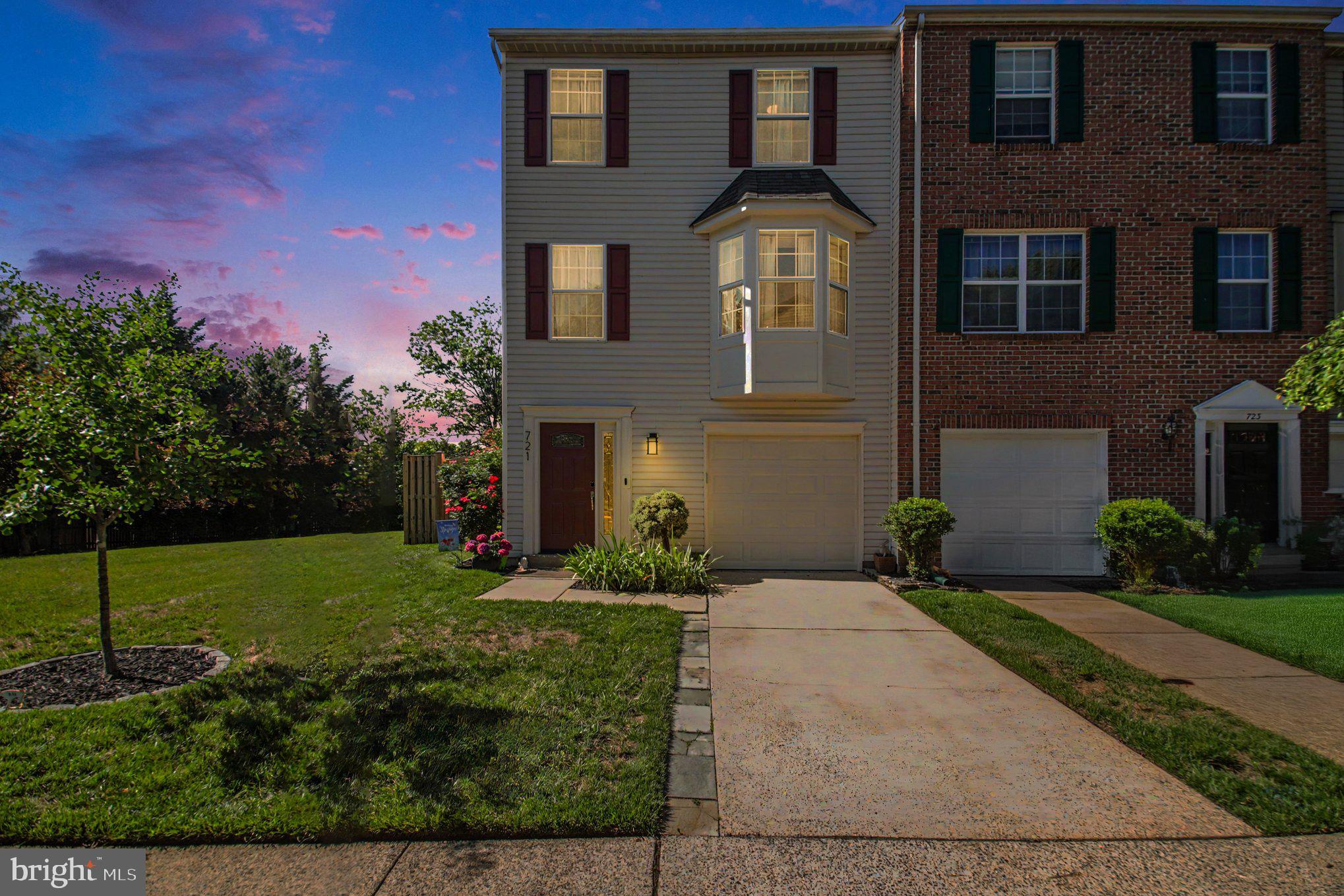 721 VANDERBILT TERRACE SE