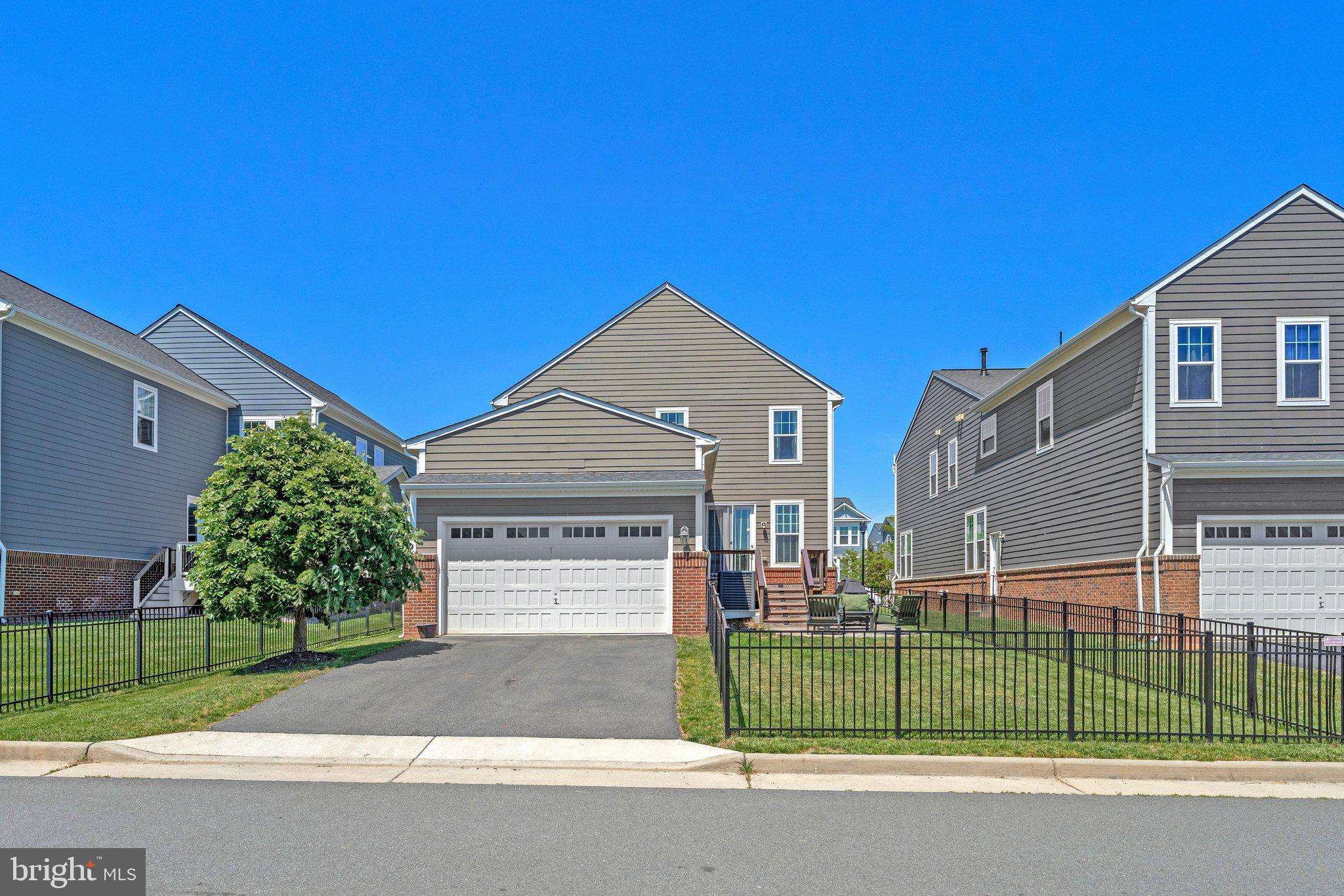 1007 THEMIS STREET SE