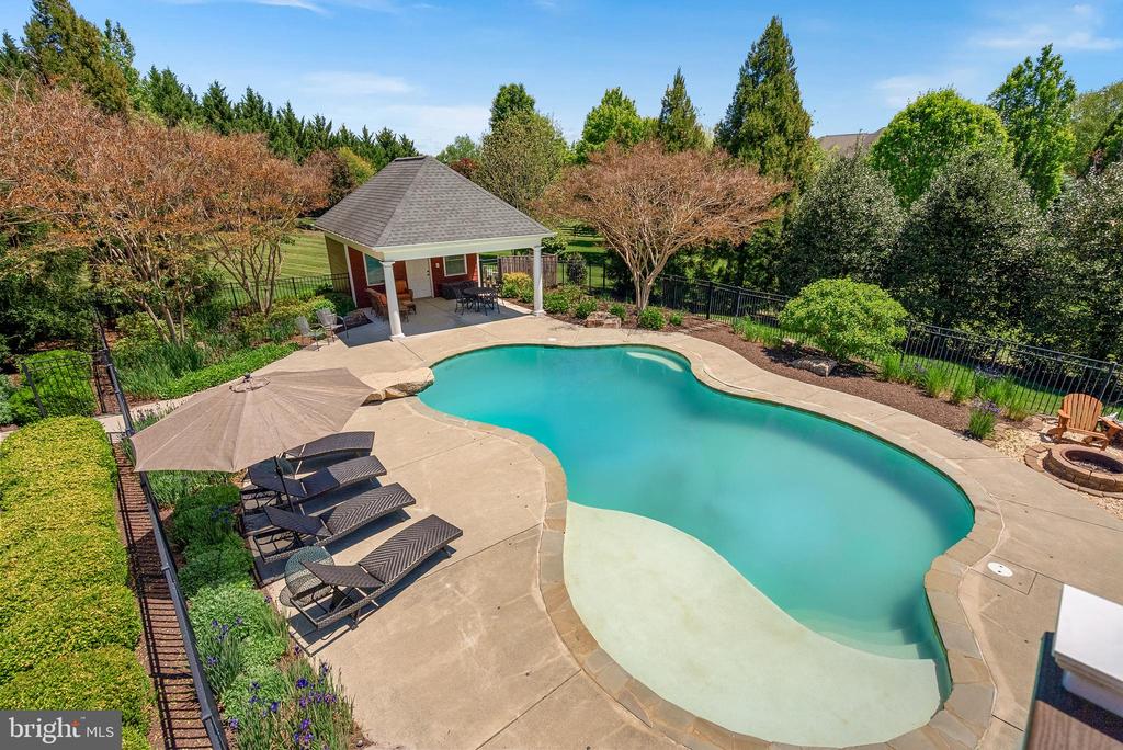 20319 TANAGER PLACE
