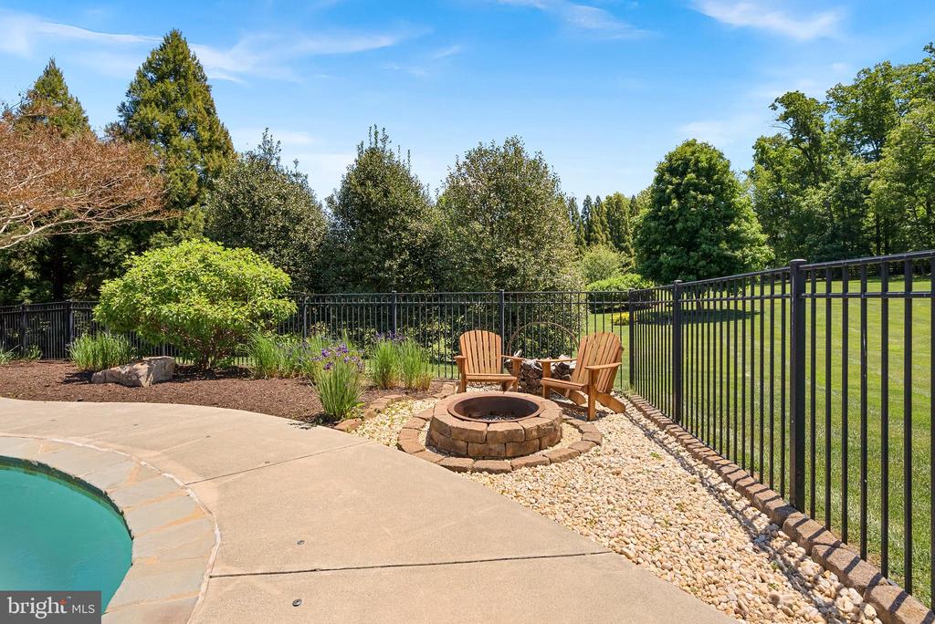 20319 TANAGER PLACE