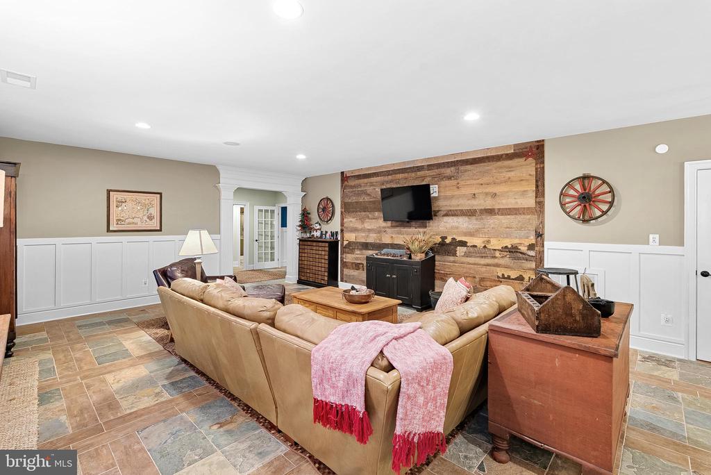 20319 TANAGER PLACE