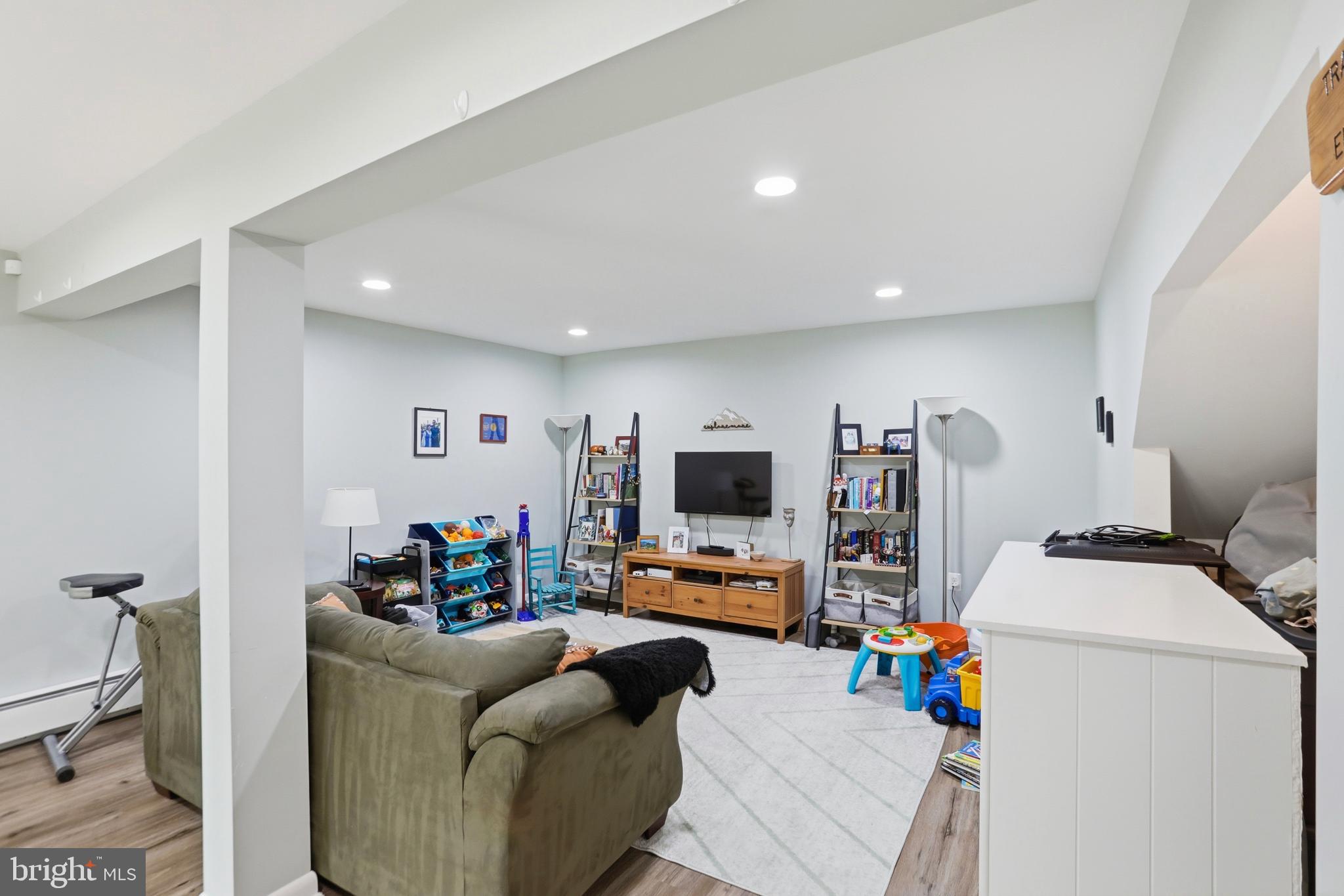 114 GOVERNORS DRIVE SW