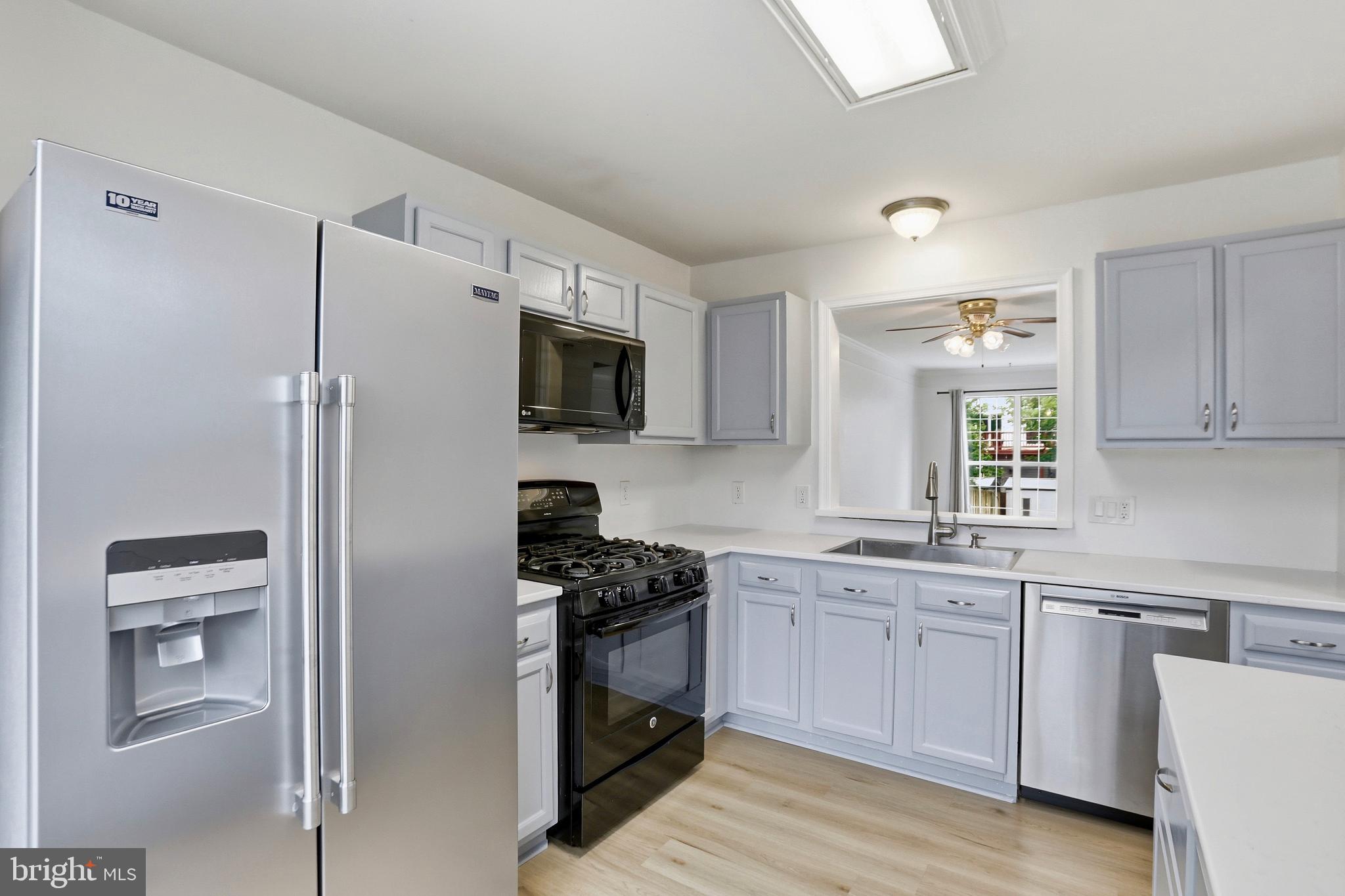 346 STABLE VIEW TERRACE NE