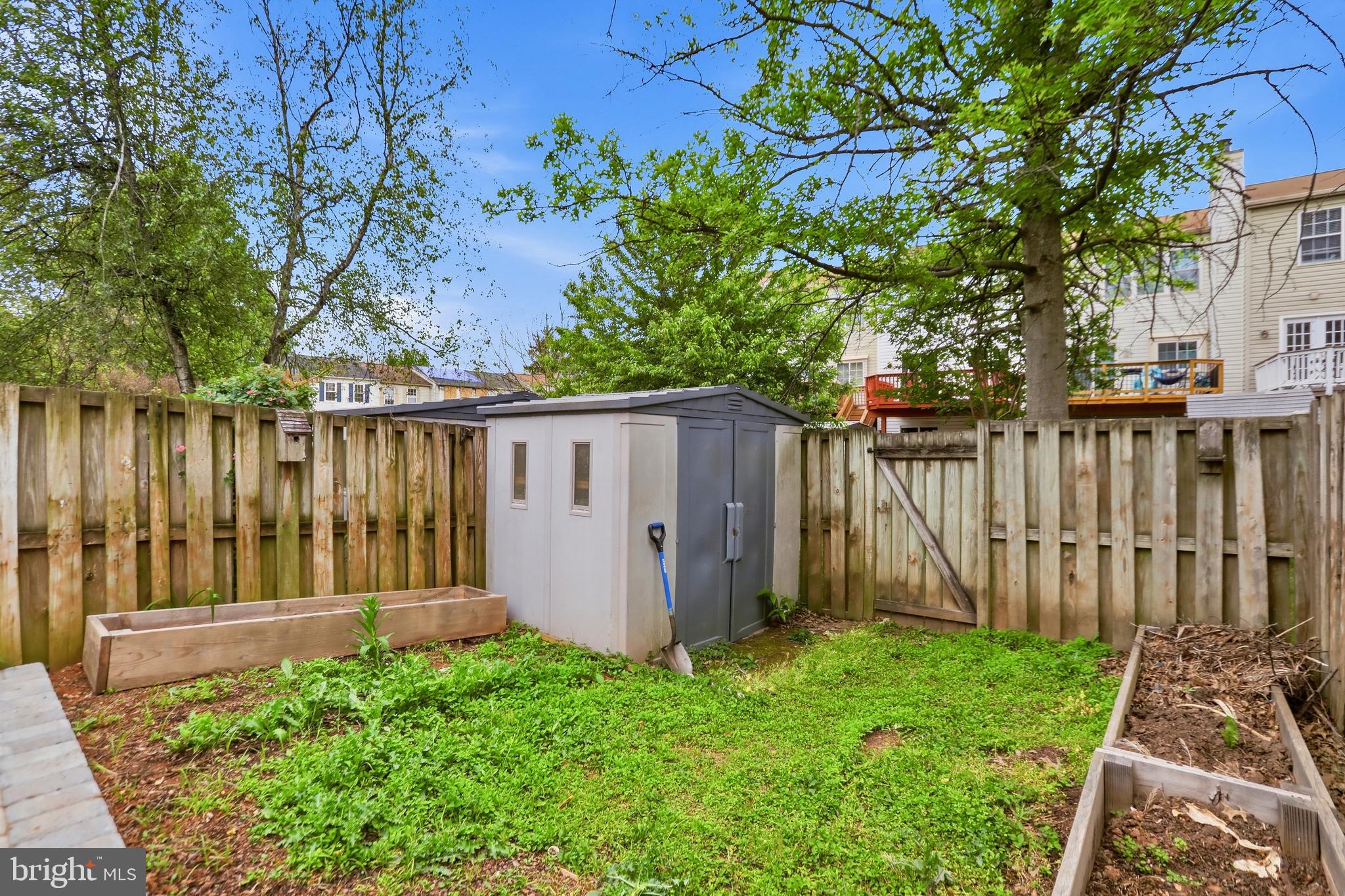 346 STABLE VIEW TERRACE NE