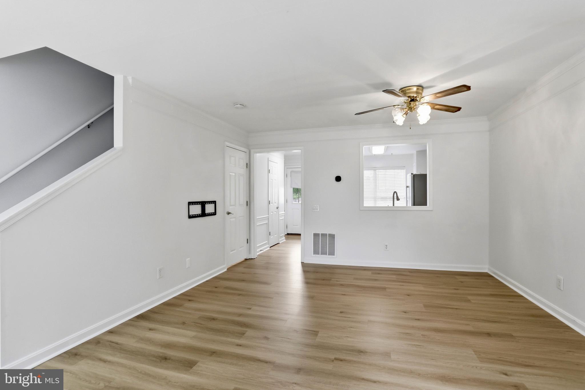 346 STABLE VIEW TERRACE NE