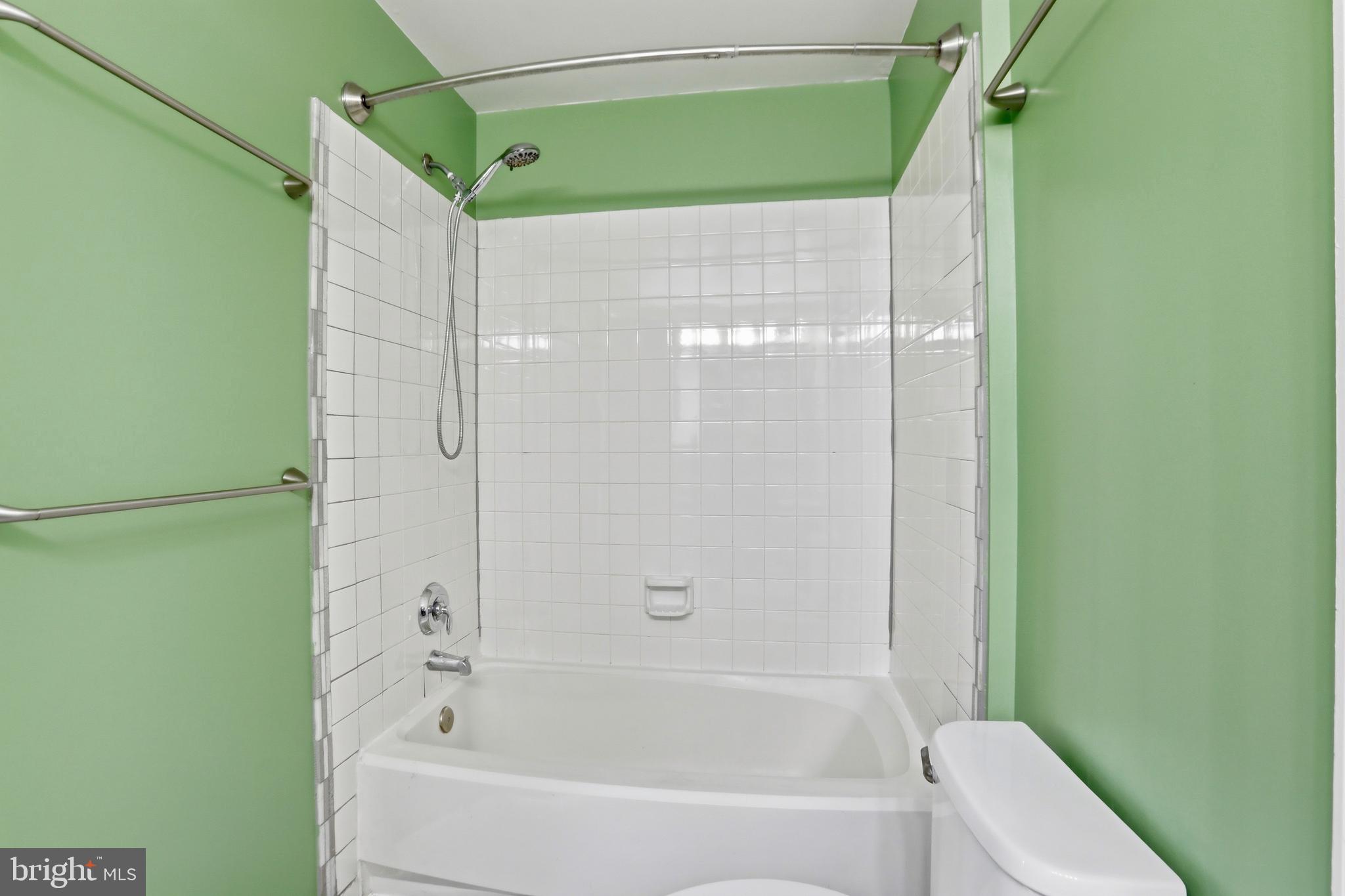 346 STABLE VIEW TERRACE NE