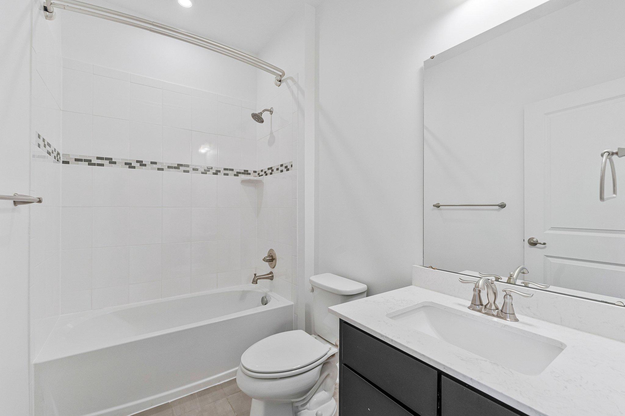 43509 APPLE ORCHARD SQUARE