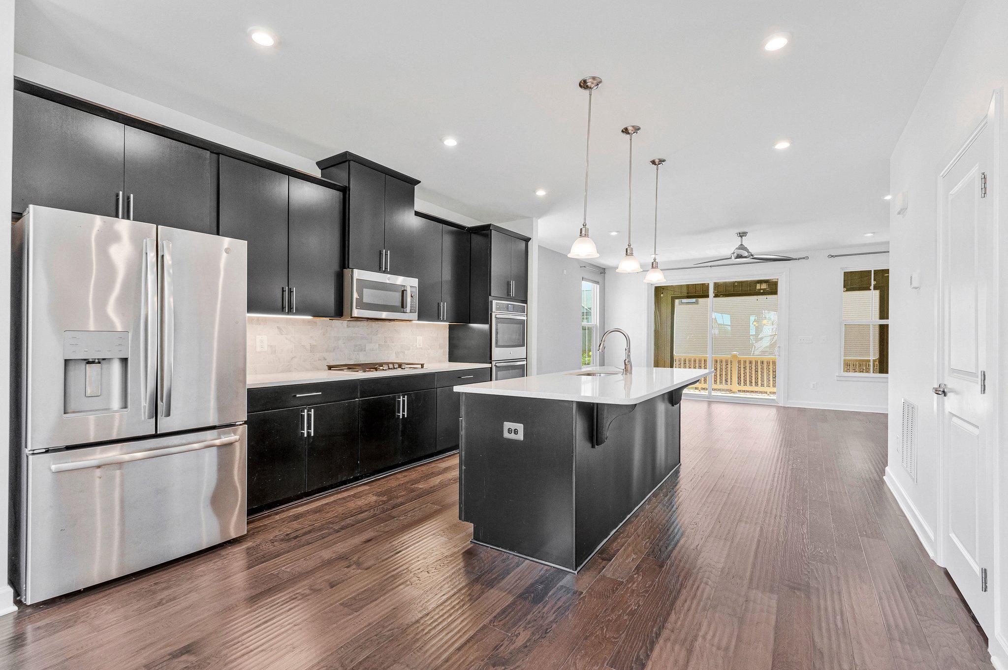 43509 APPLE ORCHARD SQUARE
